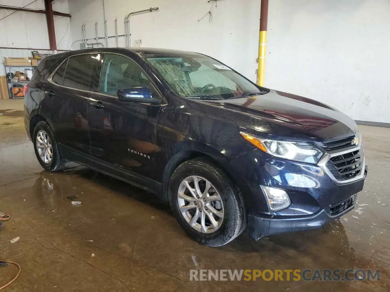 4 Photograph of a damaged car 3GNAXKEV8LS710512 CHEVROLET EQUINOX 2020