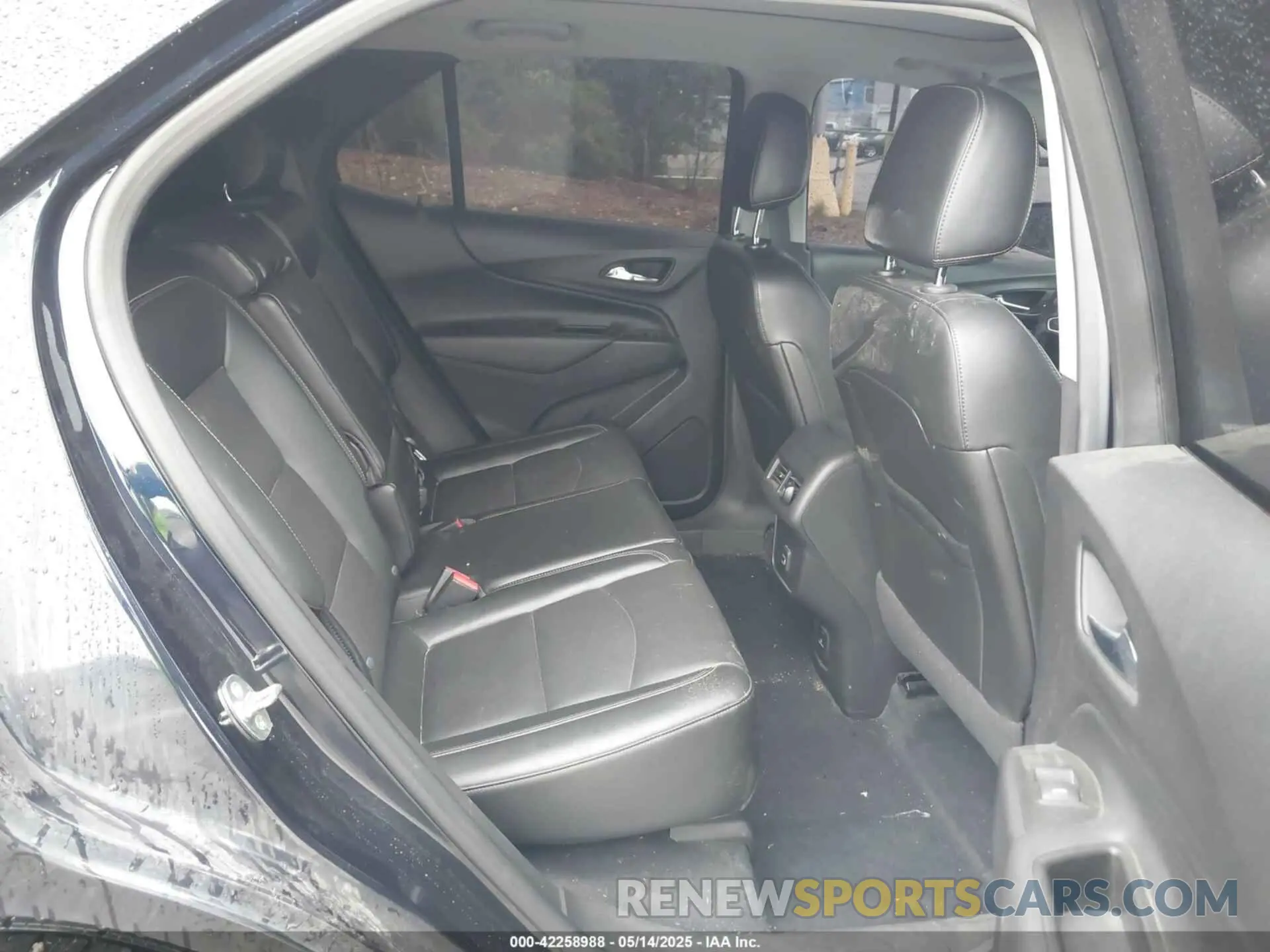 8 Photograph of a damaged car 3GNAXKEV8LS735376 CHEVROLET EQUINOX 2020
