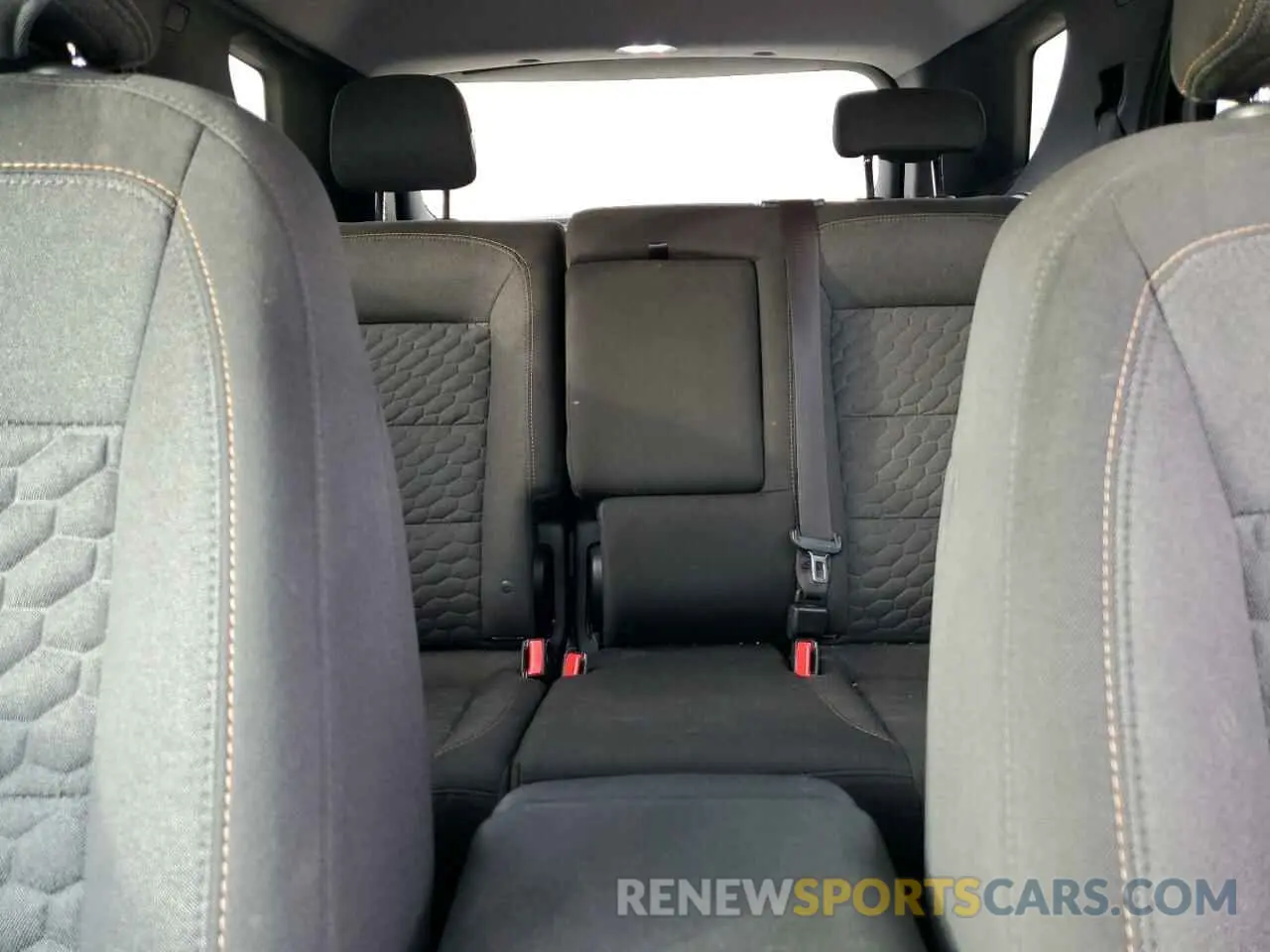 10 Photograph of a damaged car 3GNAXKEV9LL123780 CHEVROLET EQUINOX 2020