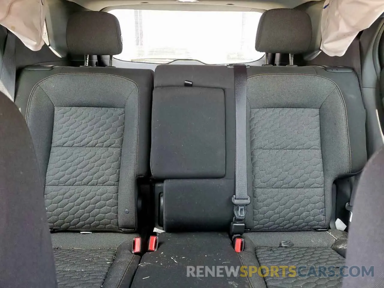 10 Photograph of a damaged car 3GNAXKEV9LL151837 CHEVROLET EQUINOX 2020