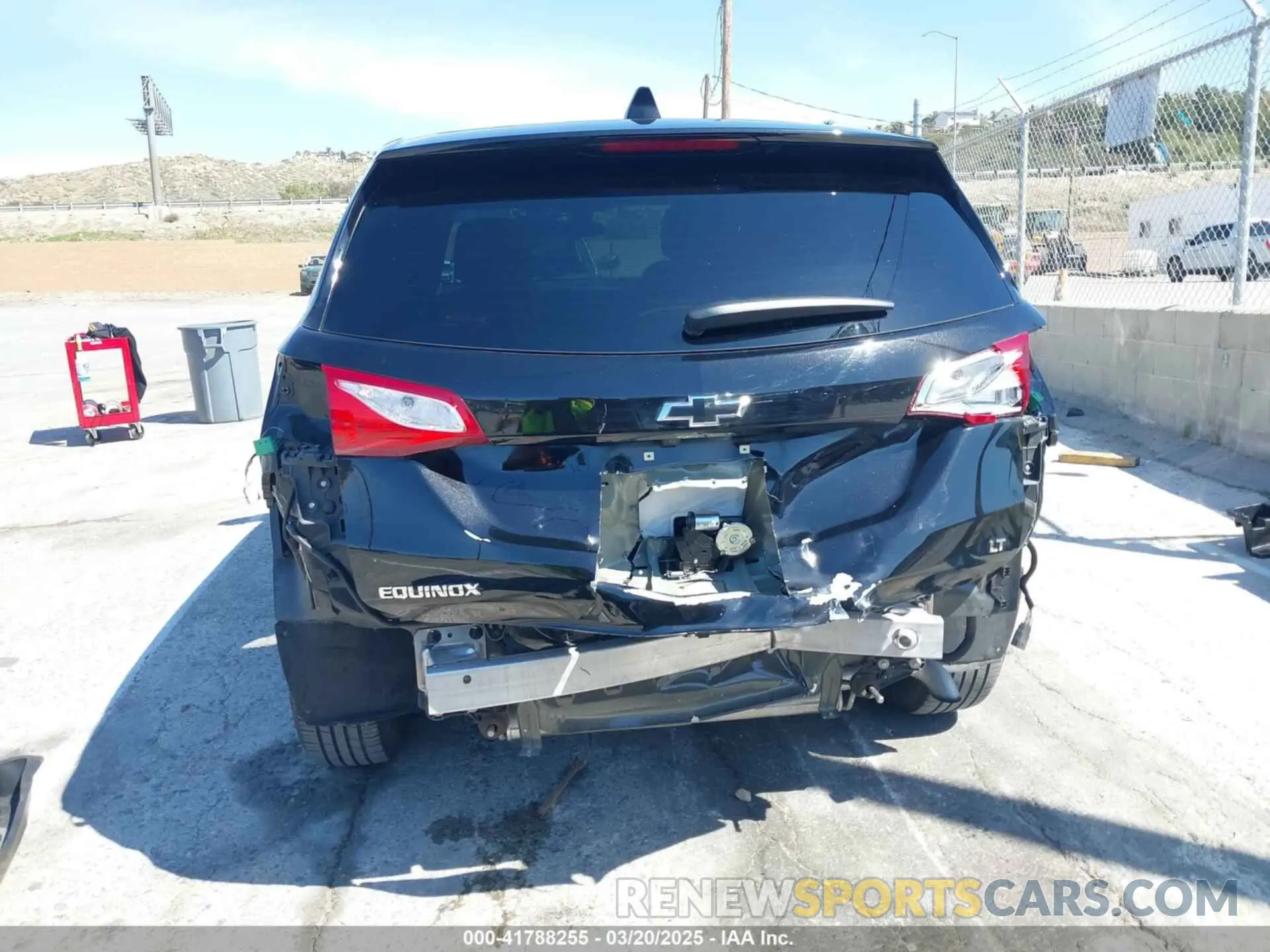 17 Photograph of a damaged car 3GNAXKEV9LL188824 CHEVROLET EQUINOX 2020