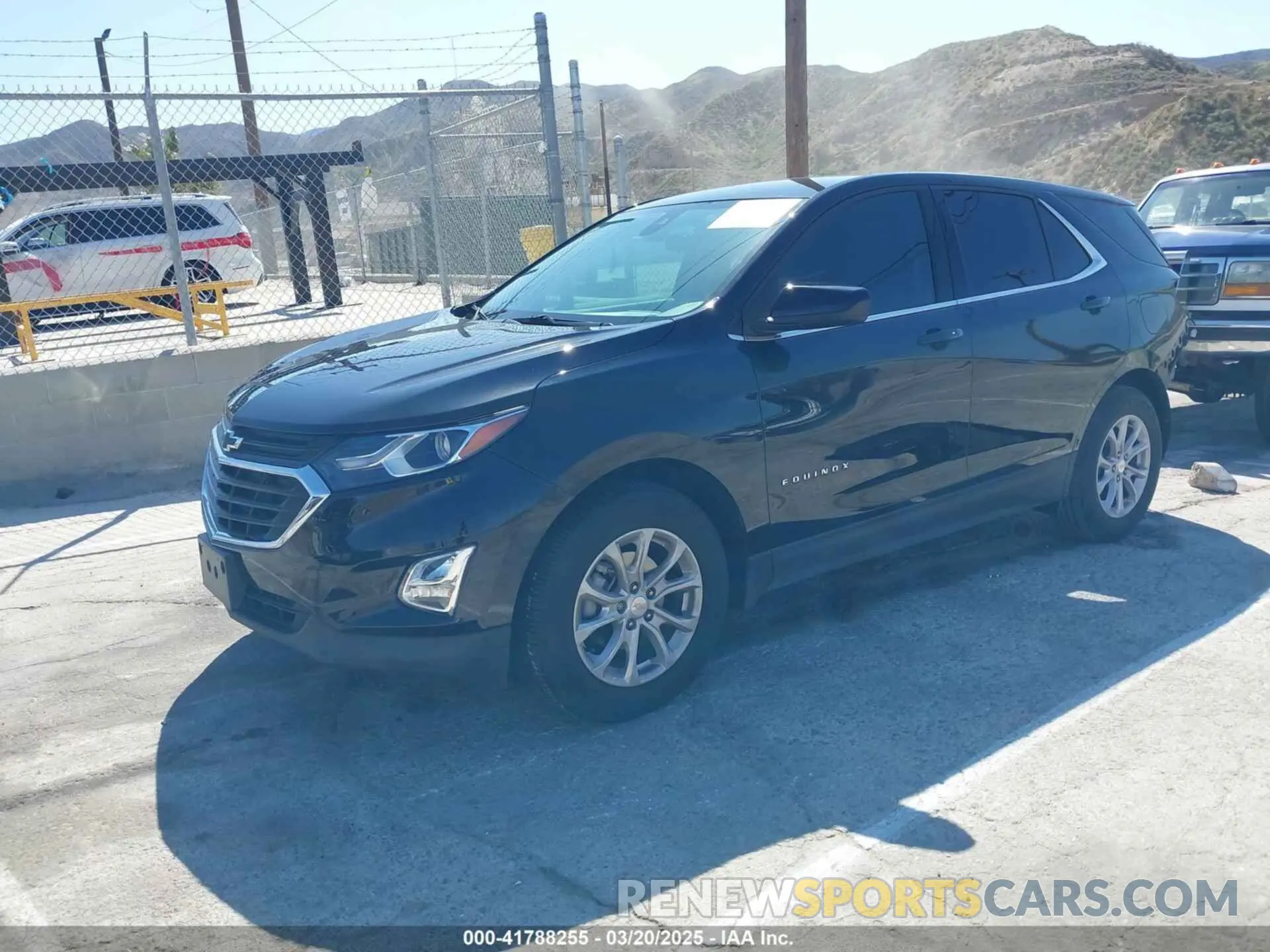 2 Photograph of a damaged car 3GNAXKEV9LL188824 CHEVROLET EQUINOX 2020