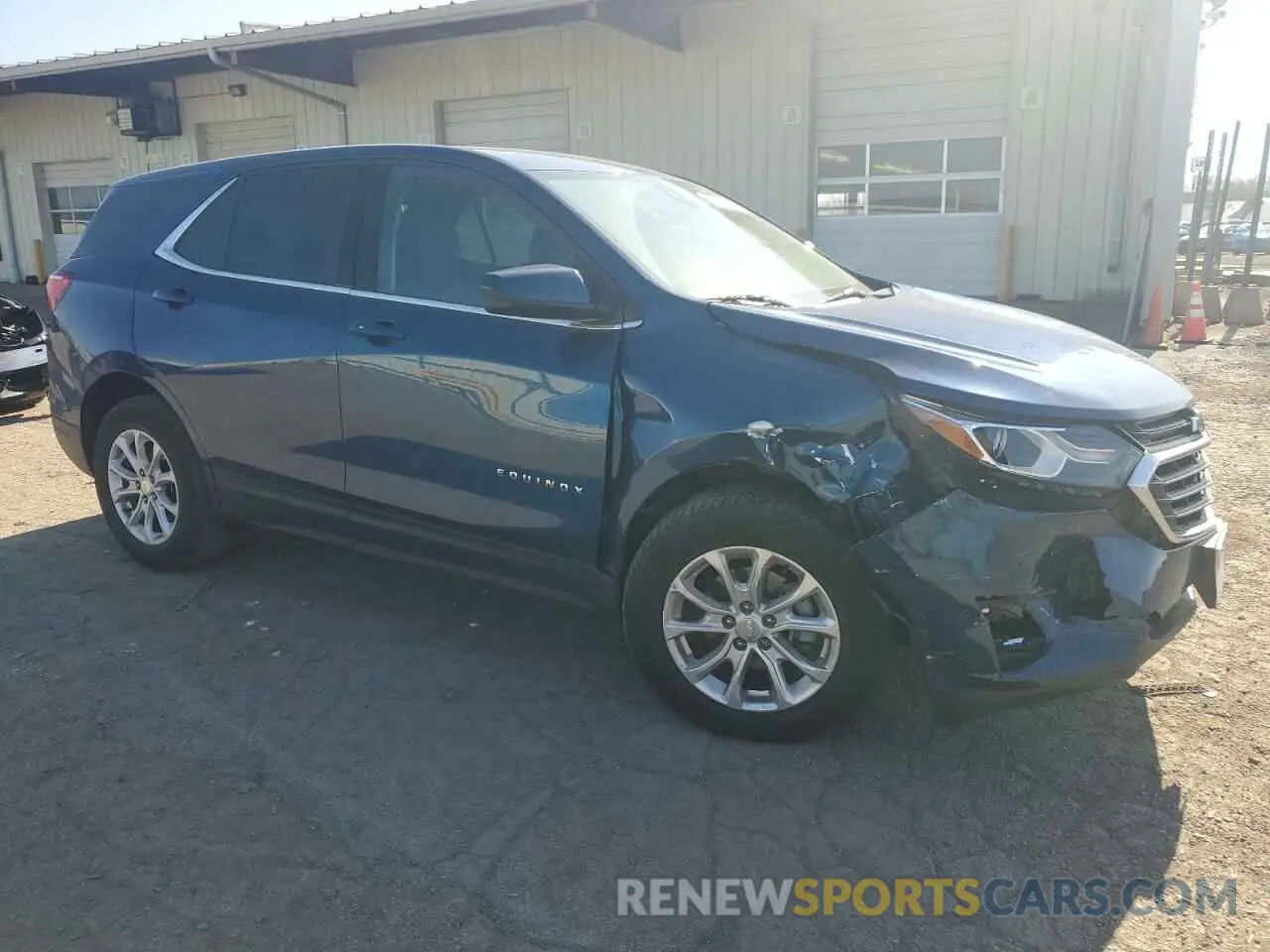 4 Photograph of a damaged car 3GNAXKEV9LL191531 CHEVROLET EQUINOX 2020