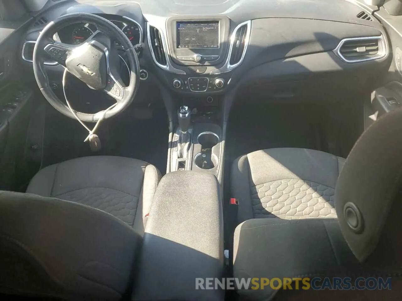 8 Photograph of a damaged car 3GNAXKEV9LL191531 CHEVROLET EQUINOX 2020