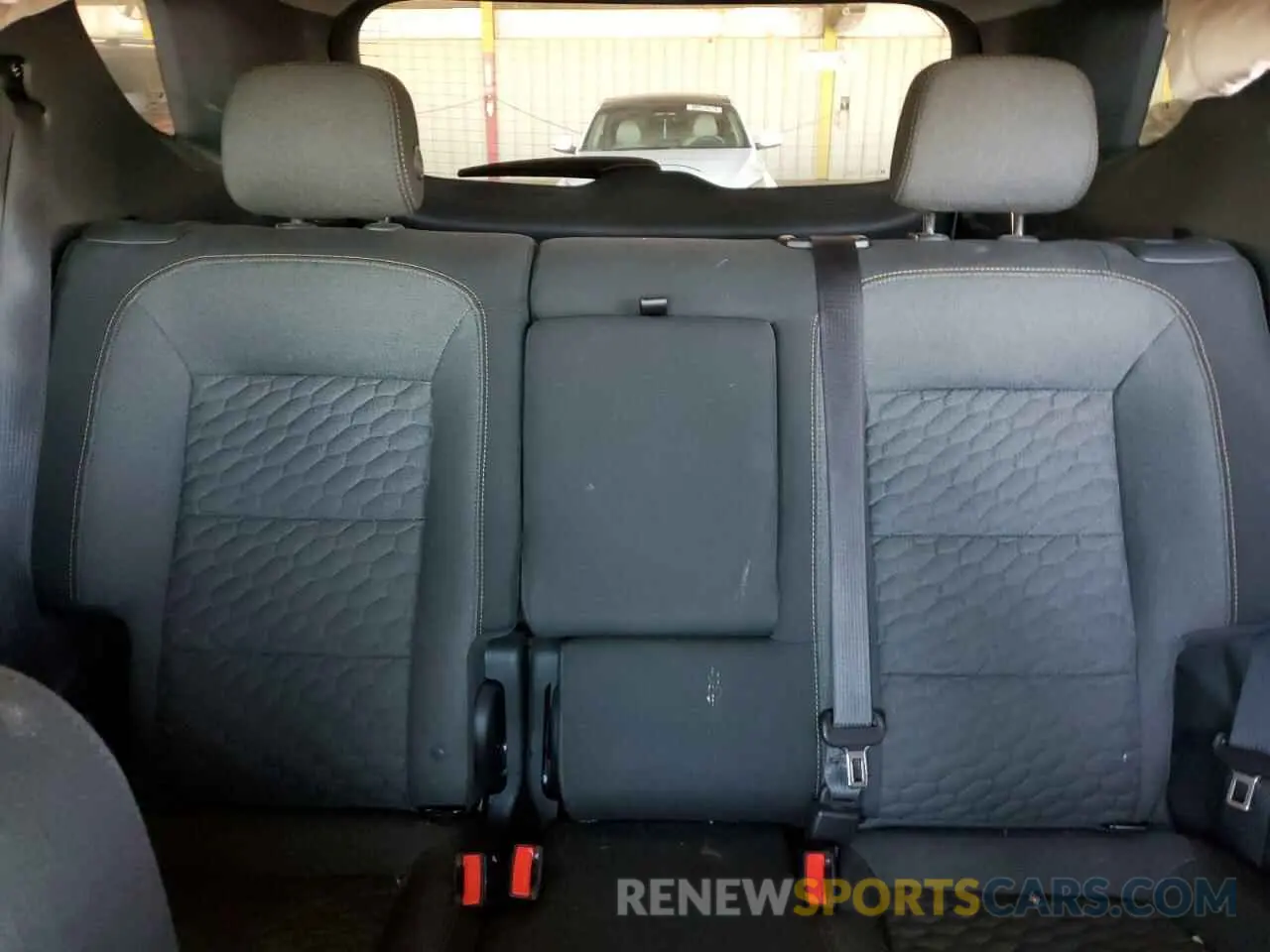 10 Photograph of a damaged car 3GNAXKEV9LL273534 CHEVROLET EQUINOX 2020