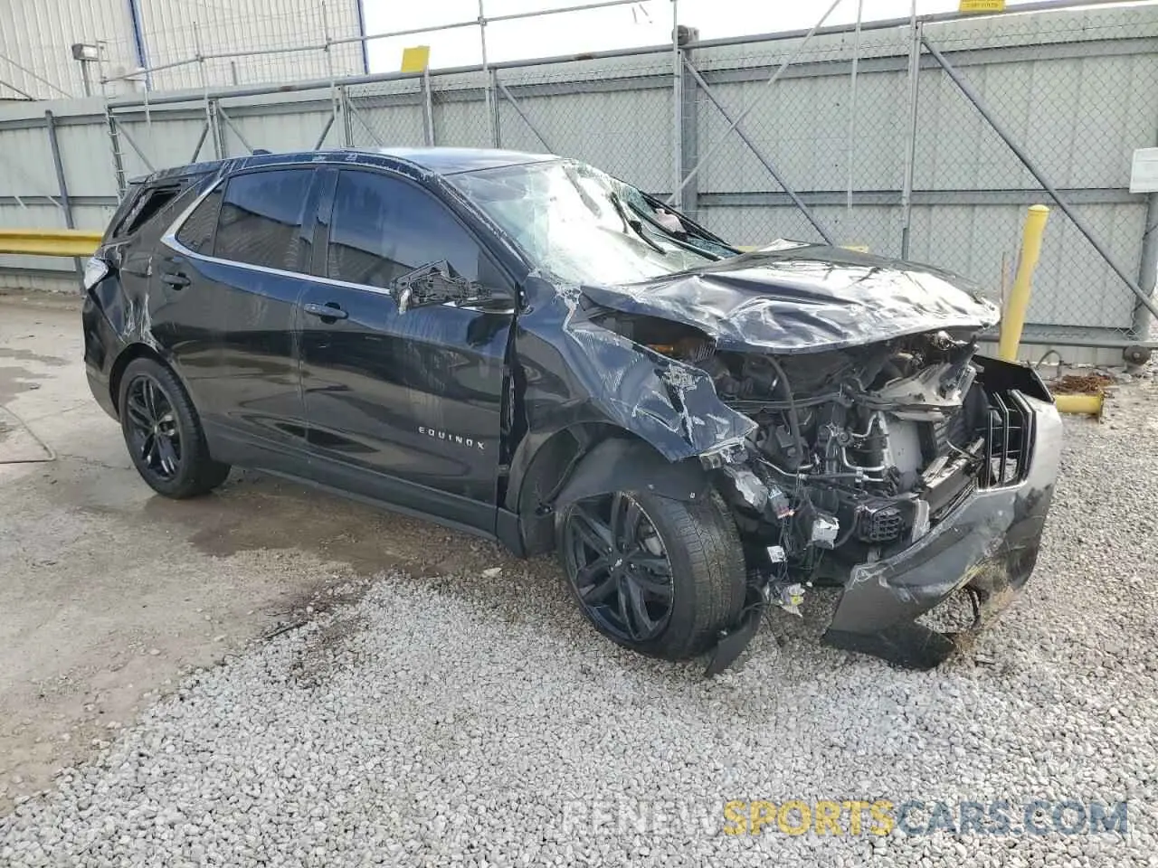 4 Photograph of a damaged car 3GNAXKEV9LL314261 CHEVROLET EQUINOX 2020