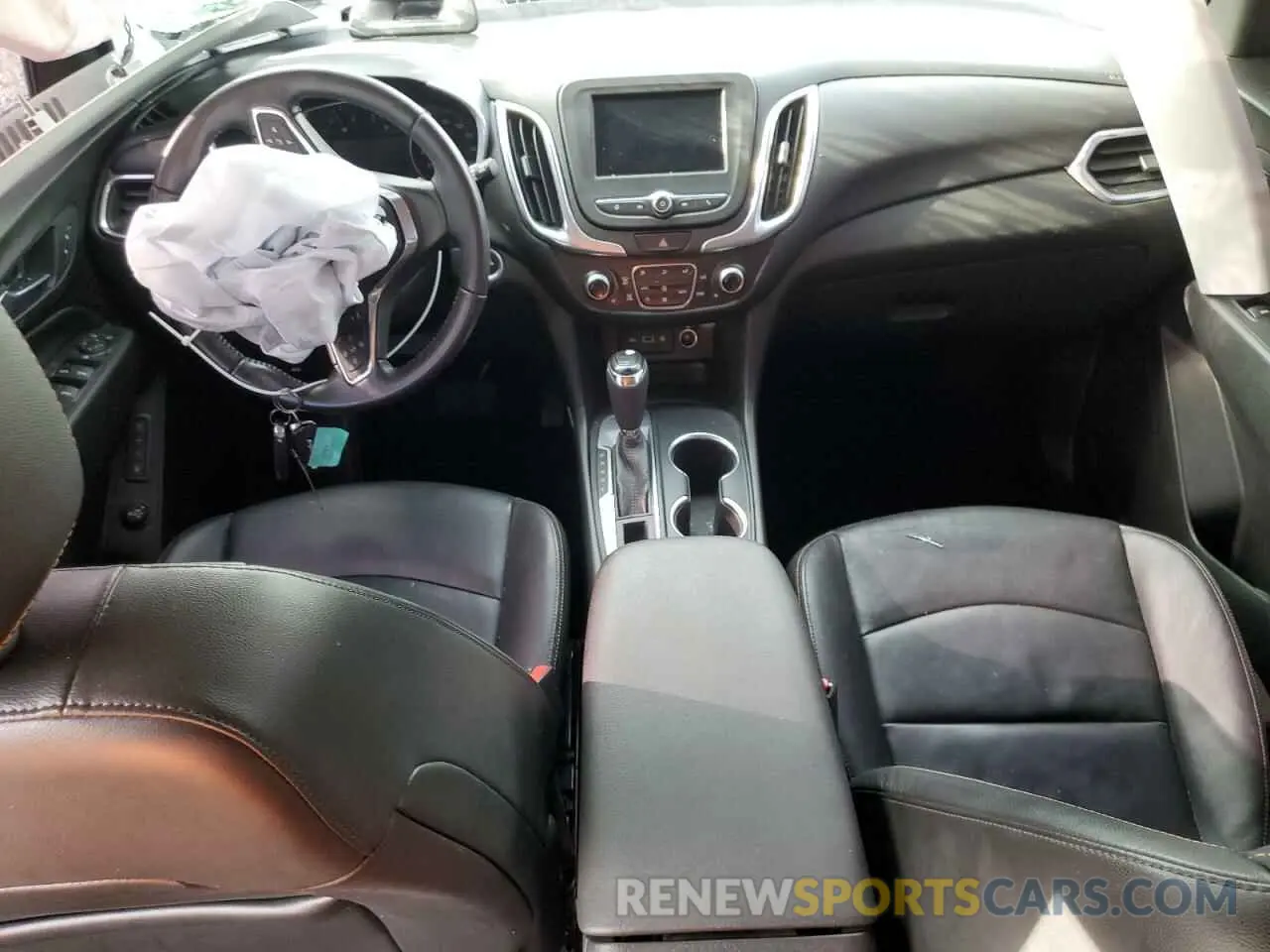 8 Photograph of a damaged car 3GNAXKEV9LL314261 CHEVROLET EQUINOX 2020