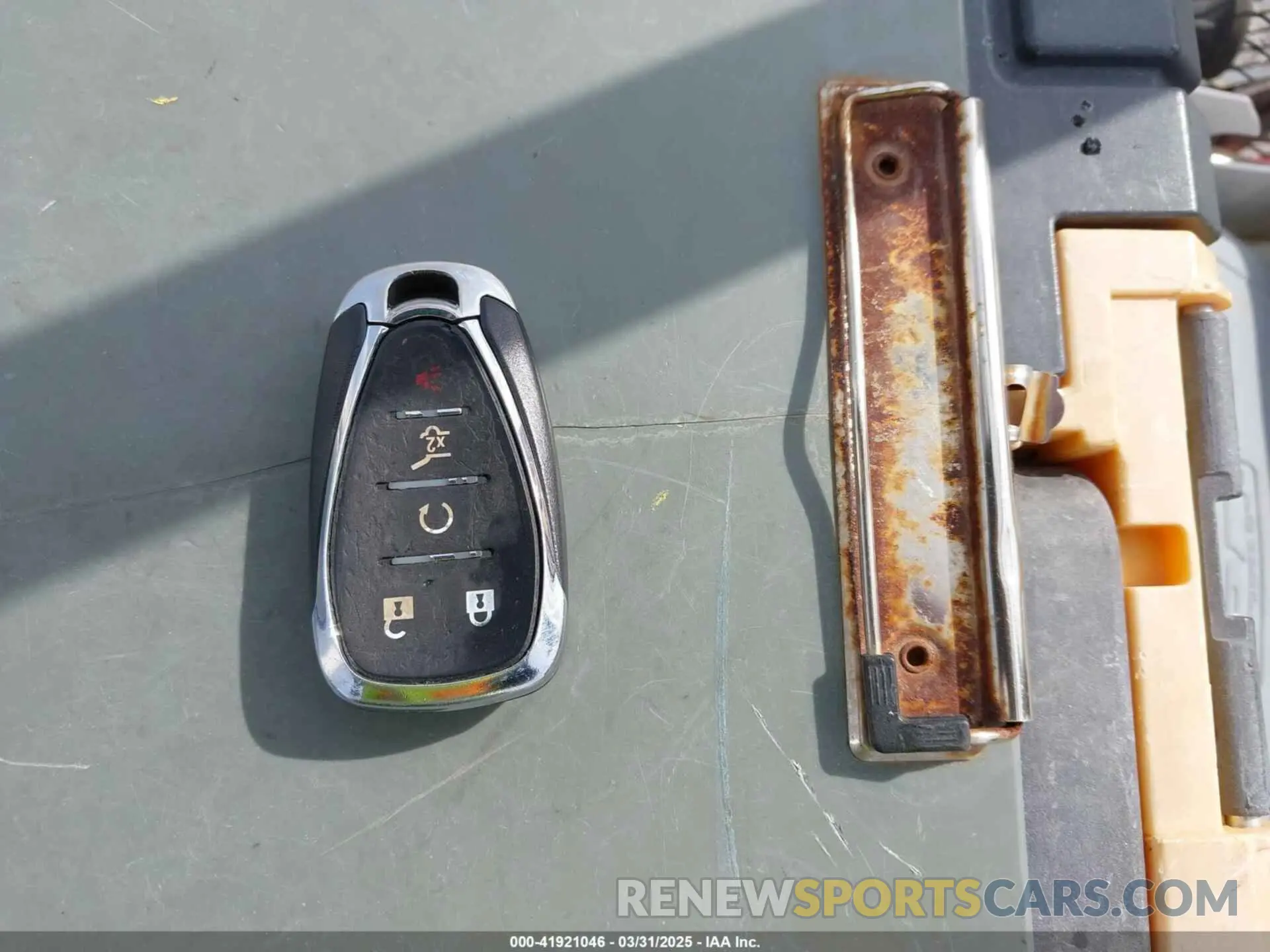 11 Photograph of a damaged car 3GNAXKEV9LL343923 CHEVROLET EQUINOX 2020