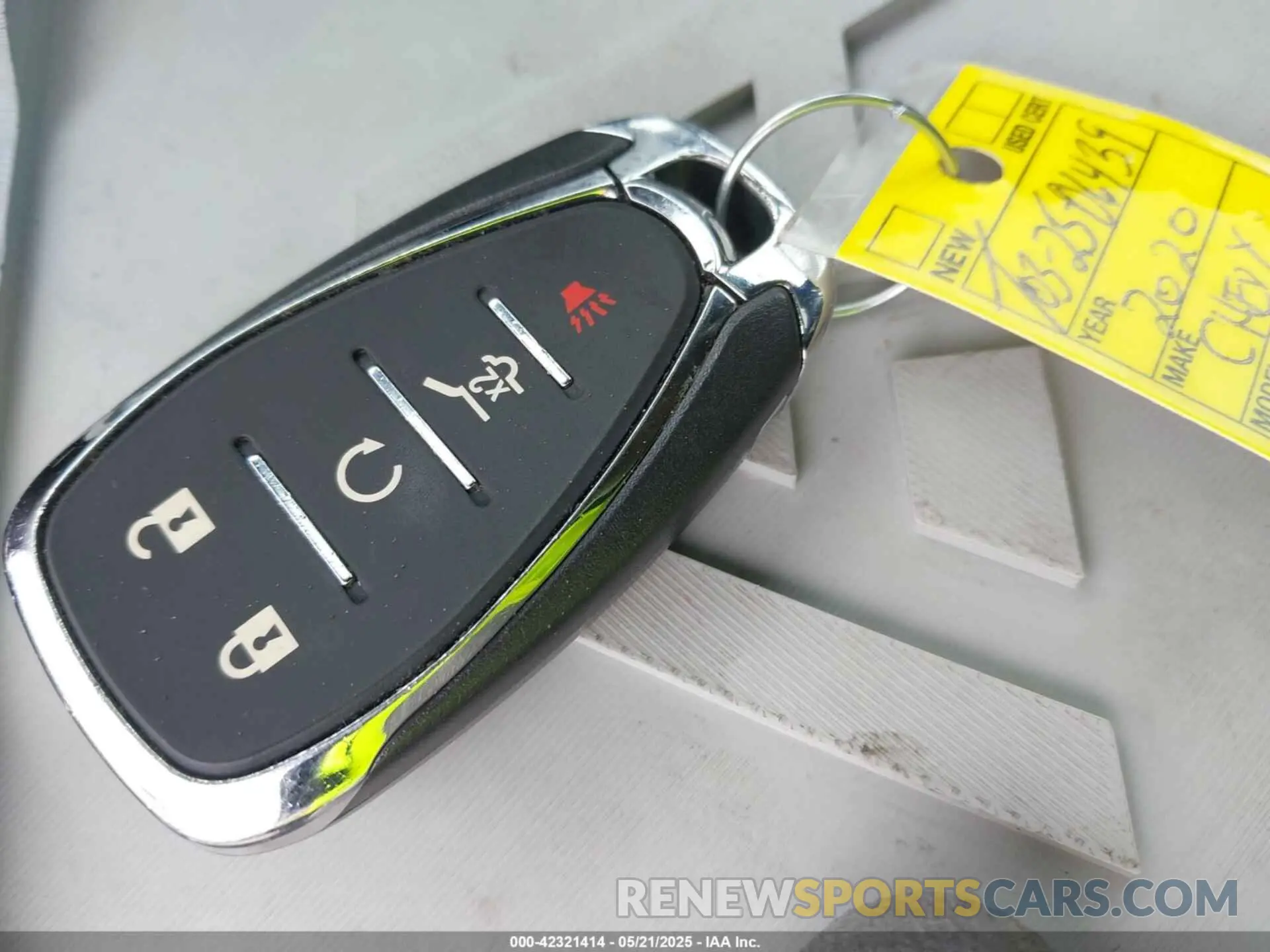 11 Photograph of a damaged car 3GNAXKEV9LL346191 CHEVROLET EQUINOX 2020