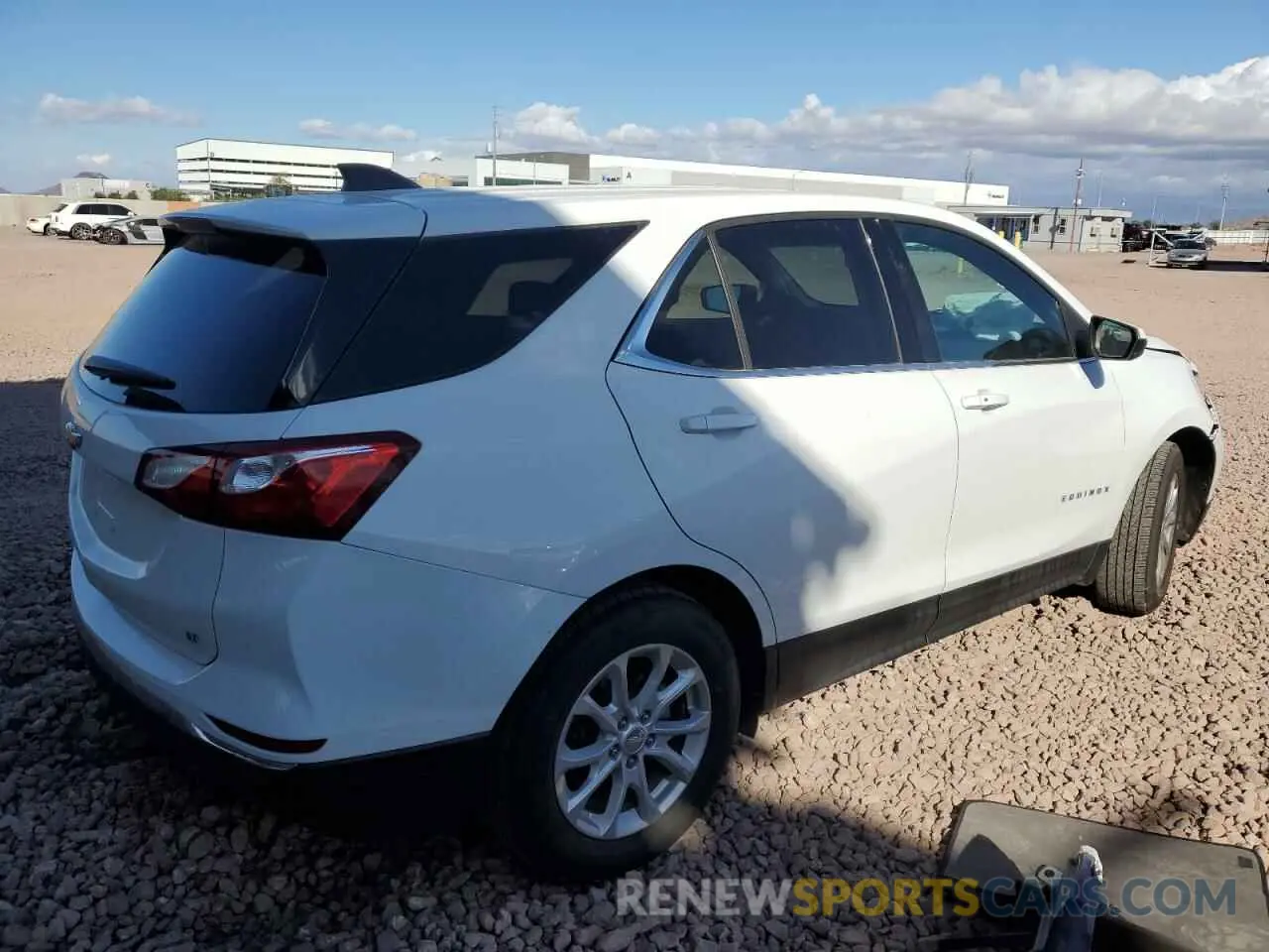 3 Photograph of a damaged car 3GNAXKEV9LS517205 CHEVROLET EQUINOX 2020