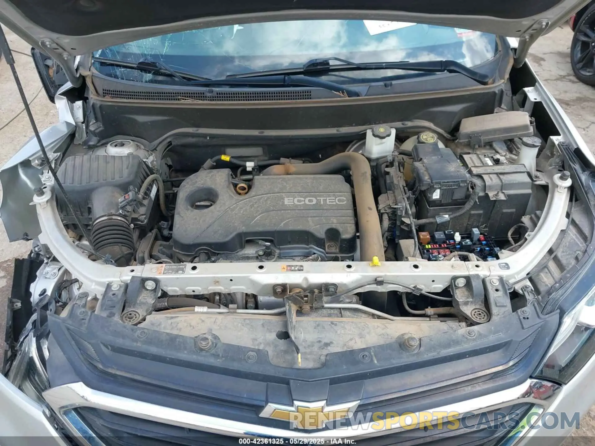 10 Photograph of a damaged car 3GNAXKEV9LS585469 CHEVROLET EQUINOX 2020