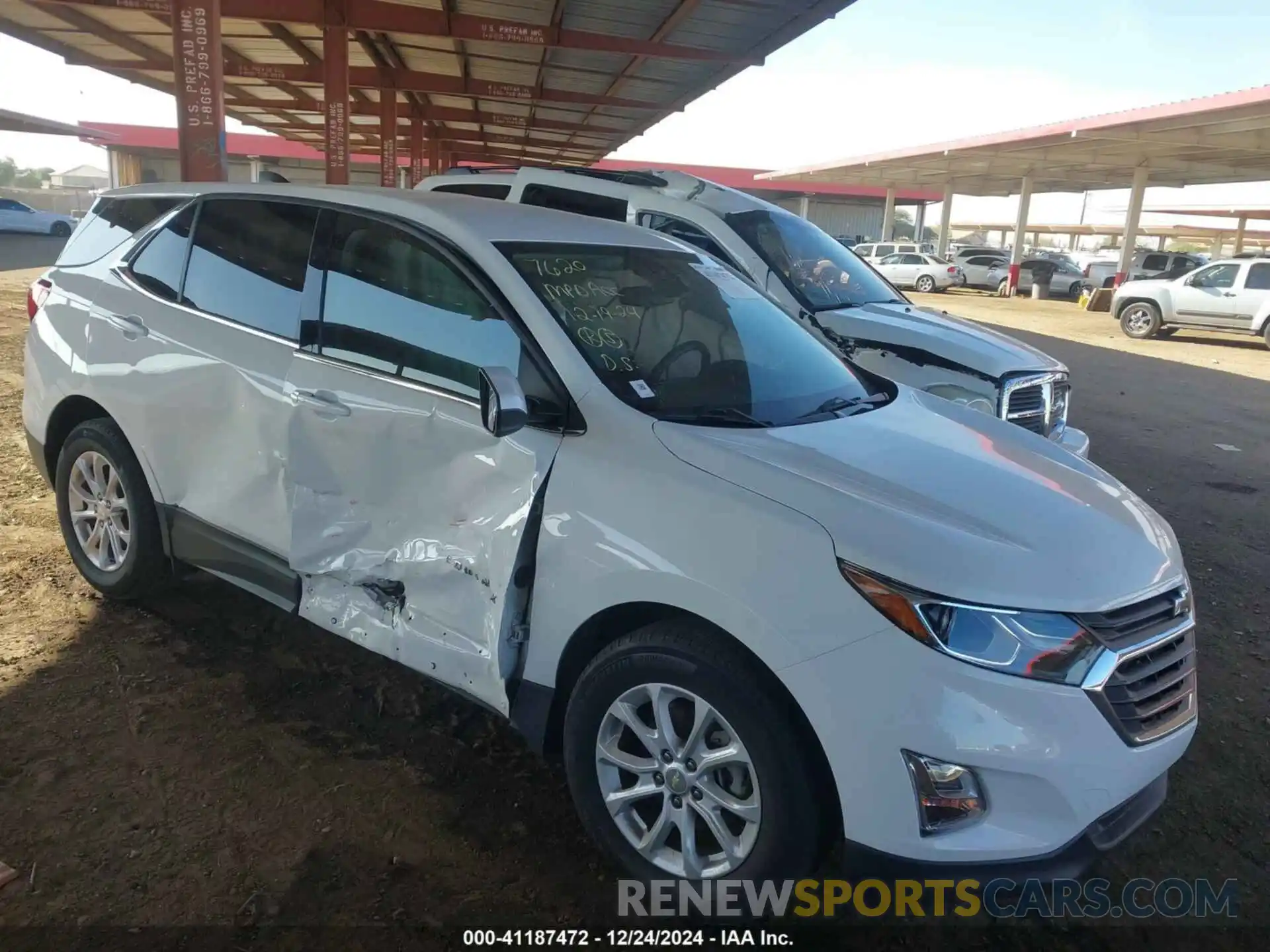 13 Photograph of a damaged car 3GNAXKEV9LS620480 CHEVROLET EQUINOX 2020