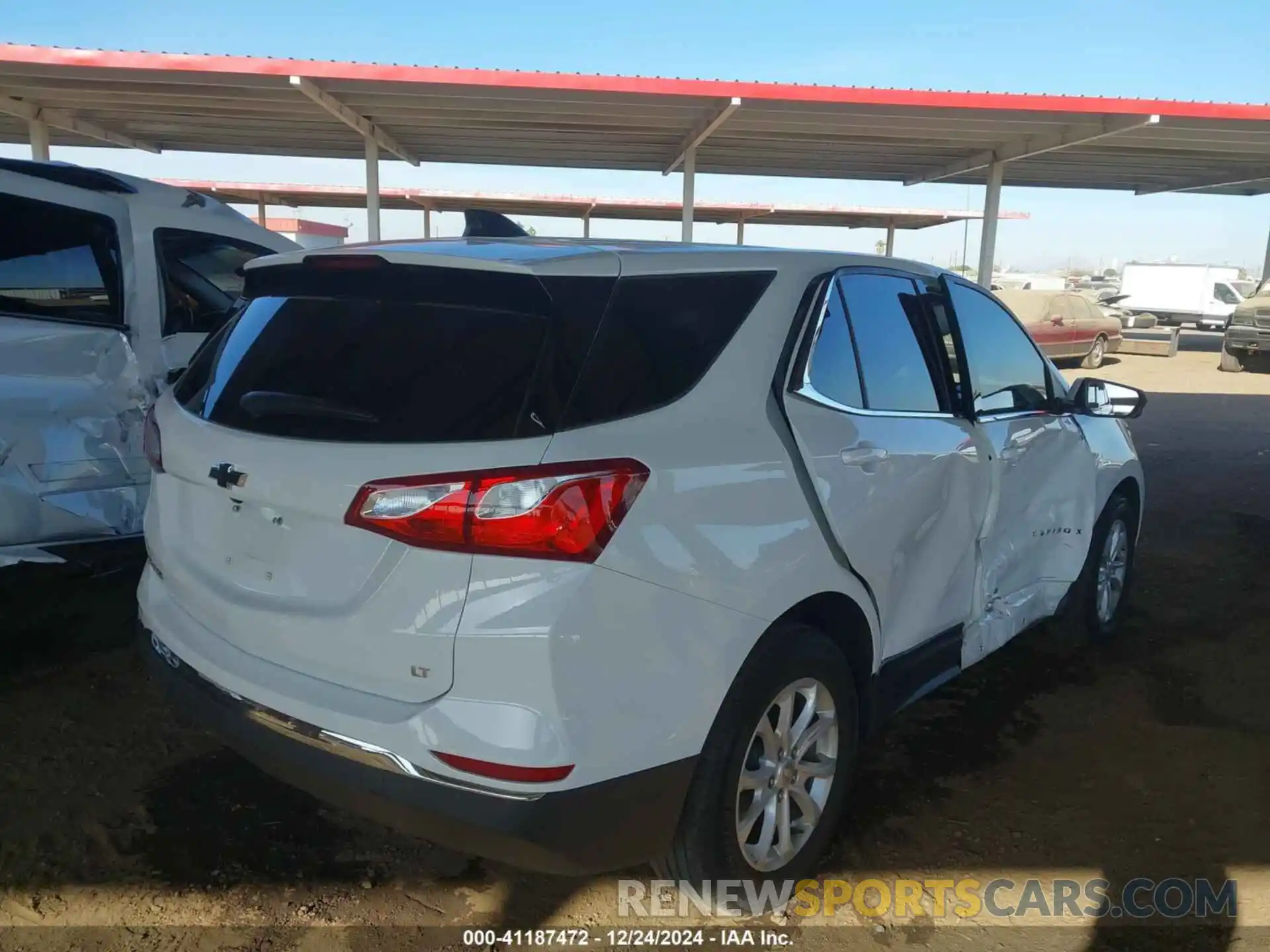 4 Photograph of a damaged car 3GNAXKEV9LS620480 CHEVROLET EQUINOX 2020