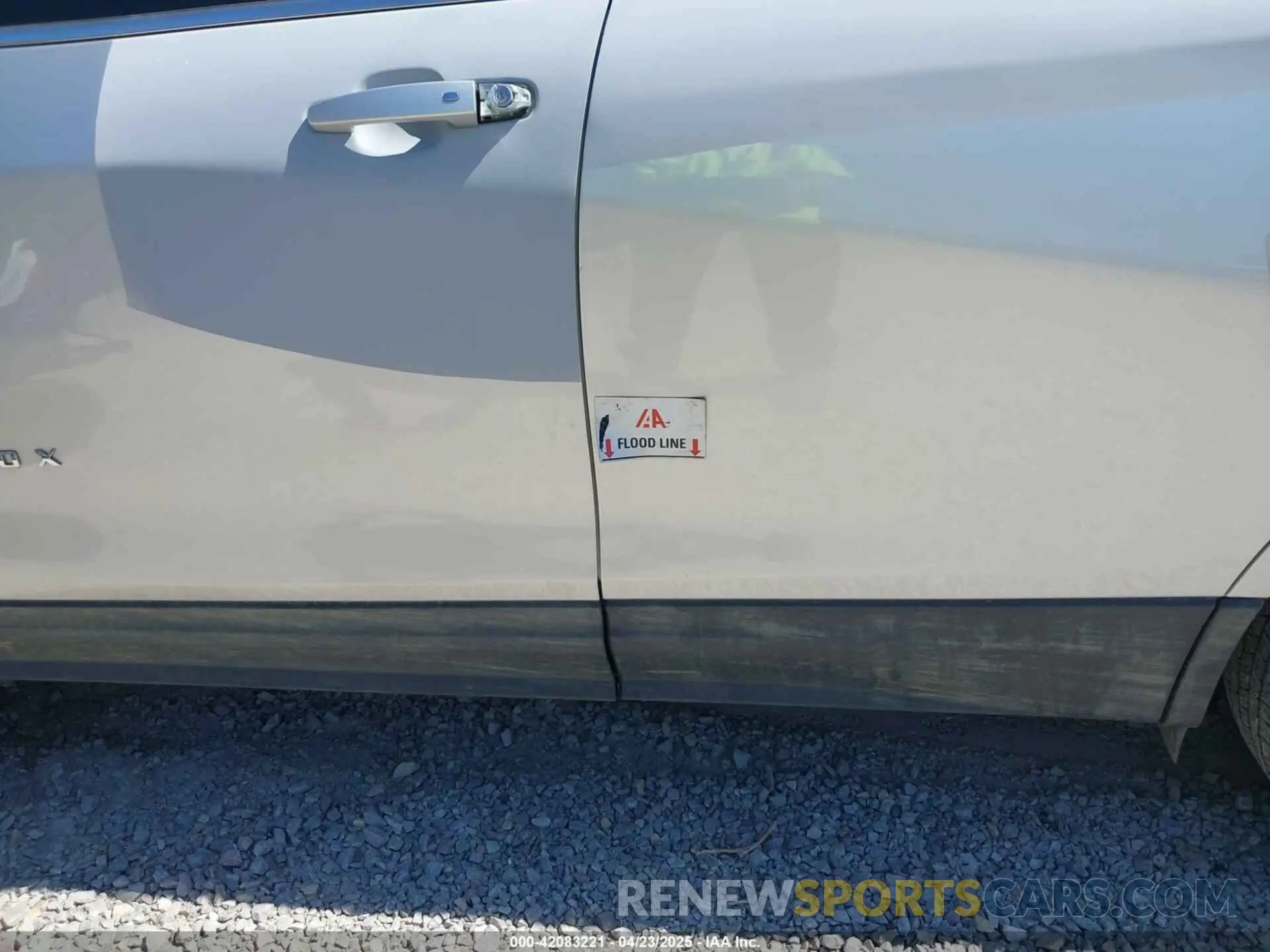 6 Photograph of a damaged car 3GNAXKEV9LS687807 CHEVROLET EQUINOX 2020