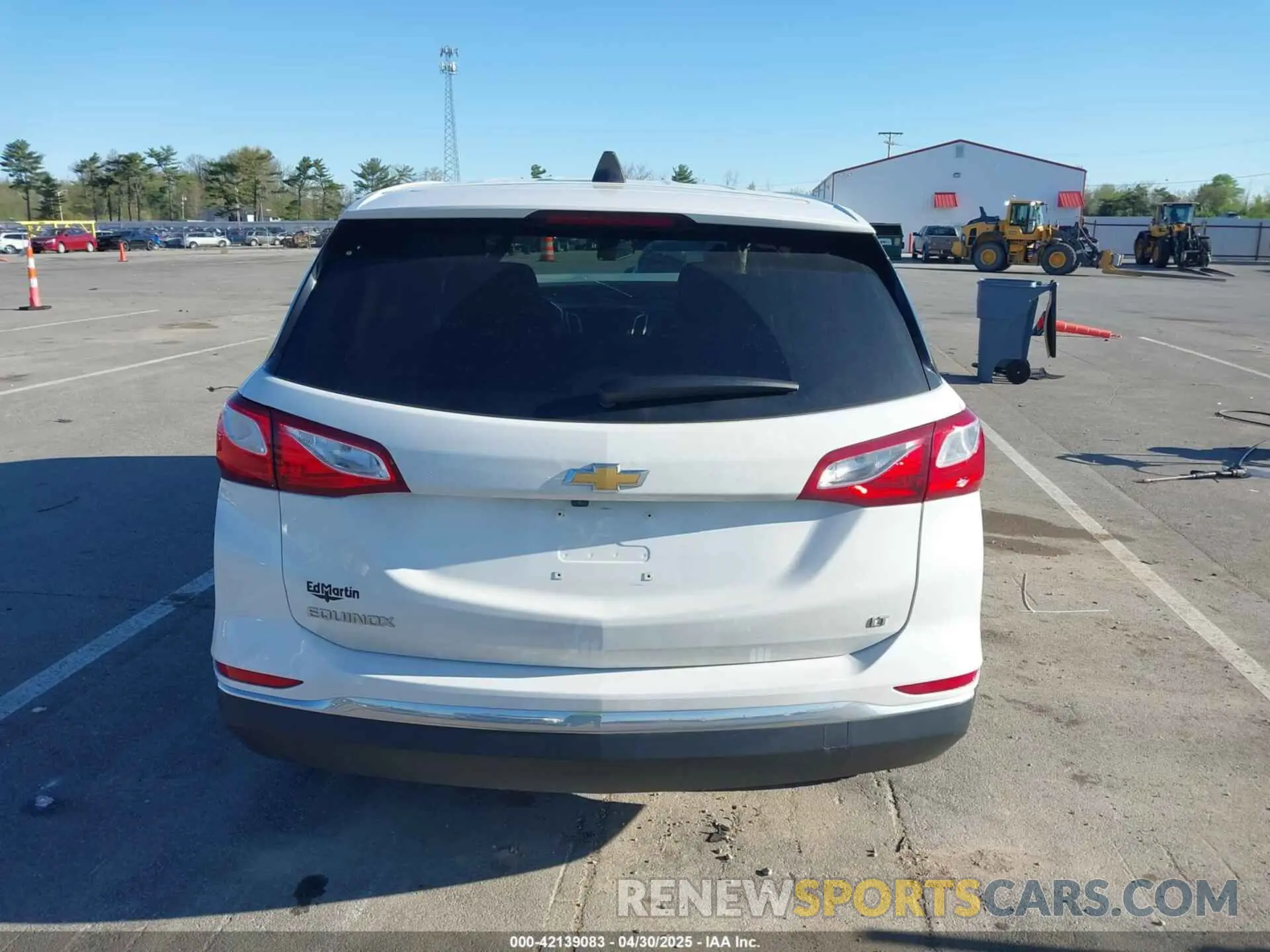 17 Photograph of a damaged car 3GNAXKEV9LS701575 CHEVROLET EQUINOX 2020