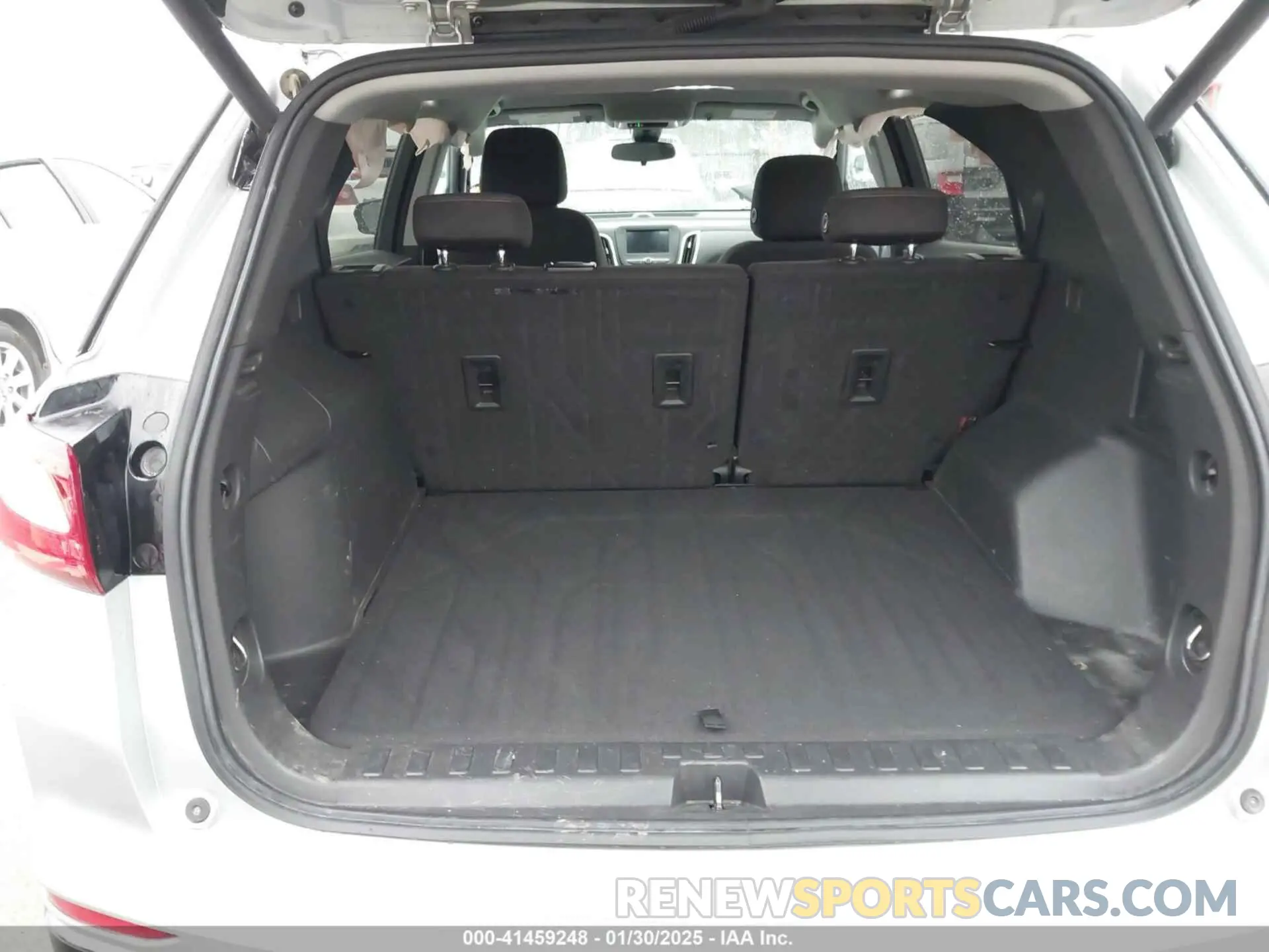 17 Photograph of a damaged car 3GNAXKEVXLL187049 CHEVROLET EQUINOX 2020