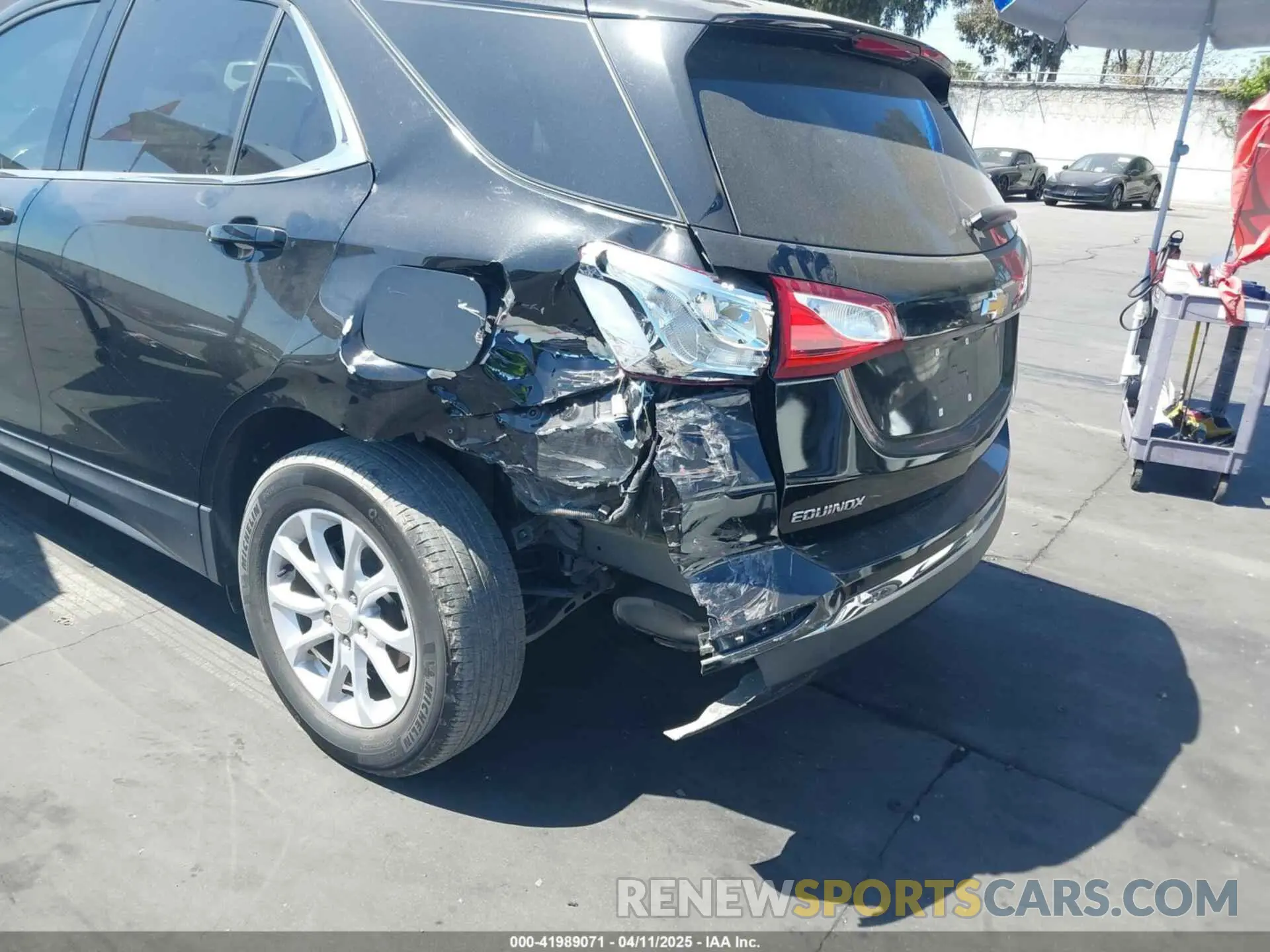 6 Photograph of a damaged car 3GNAXKEVXLL255480 CHEVROLET EQUINOX 2020