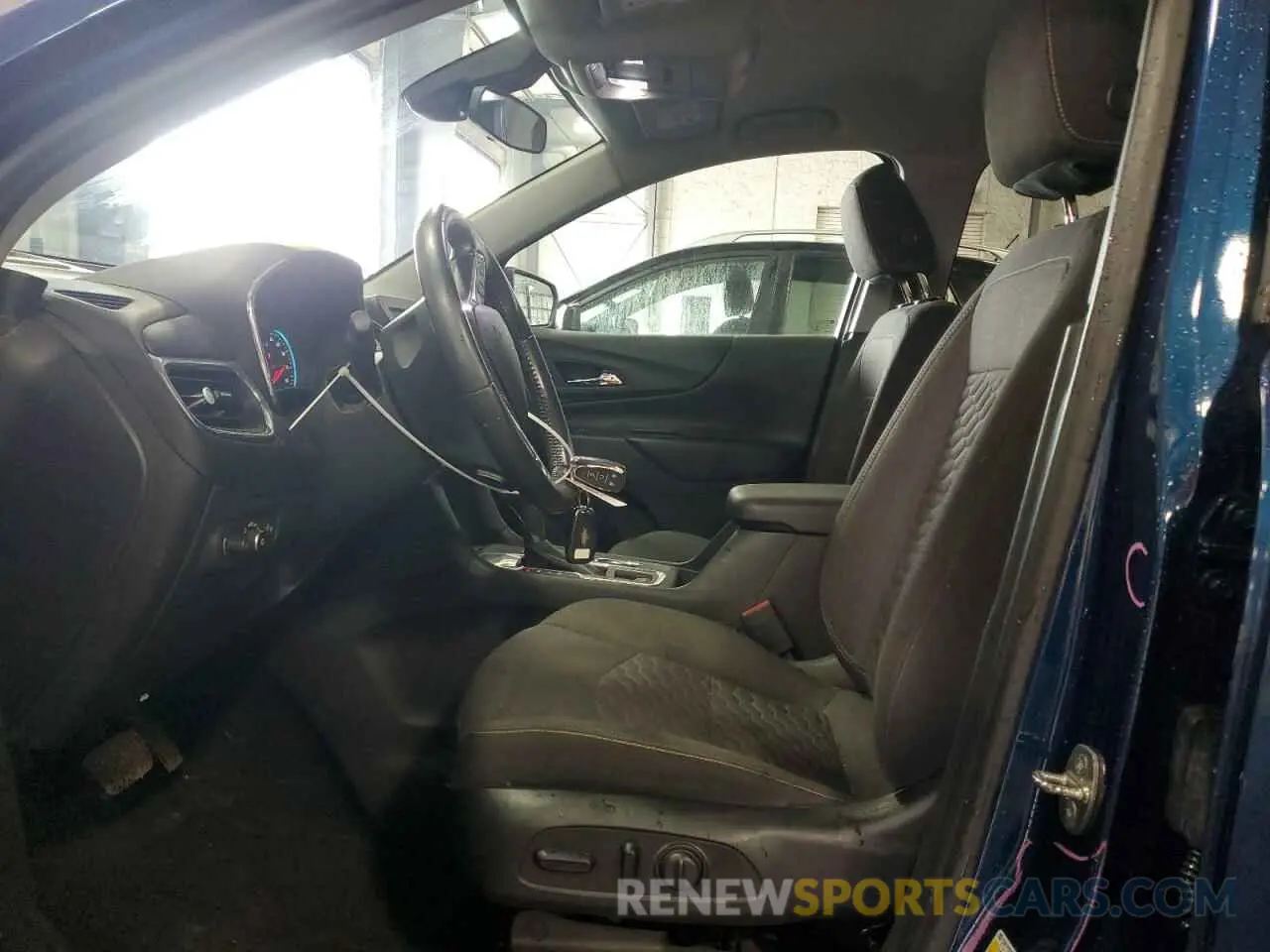 7 Photograph of a damaged car 3GNAXKEVXLL333787 CHEVROLET EQUINOX 2020