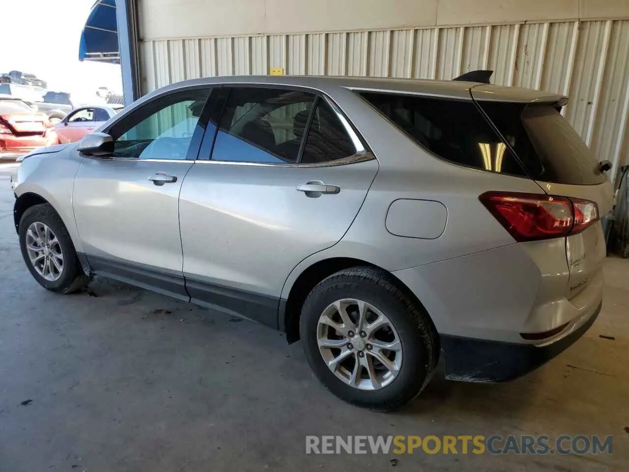 2 Photograph of a damaged car 3GNAXKEVXLS535020 CHEVROLET EQUINOX 2020