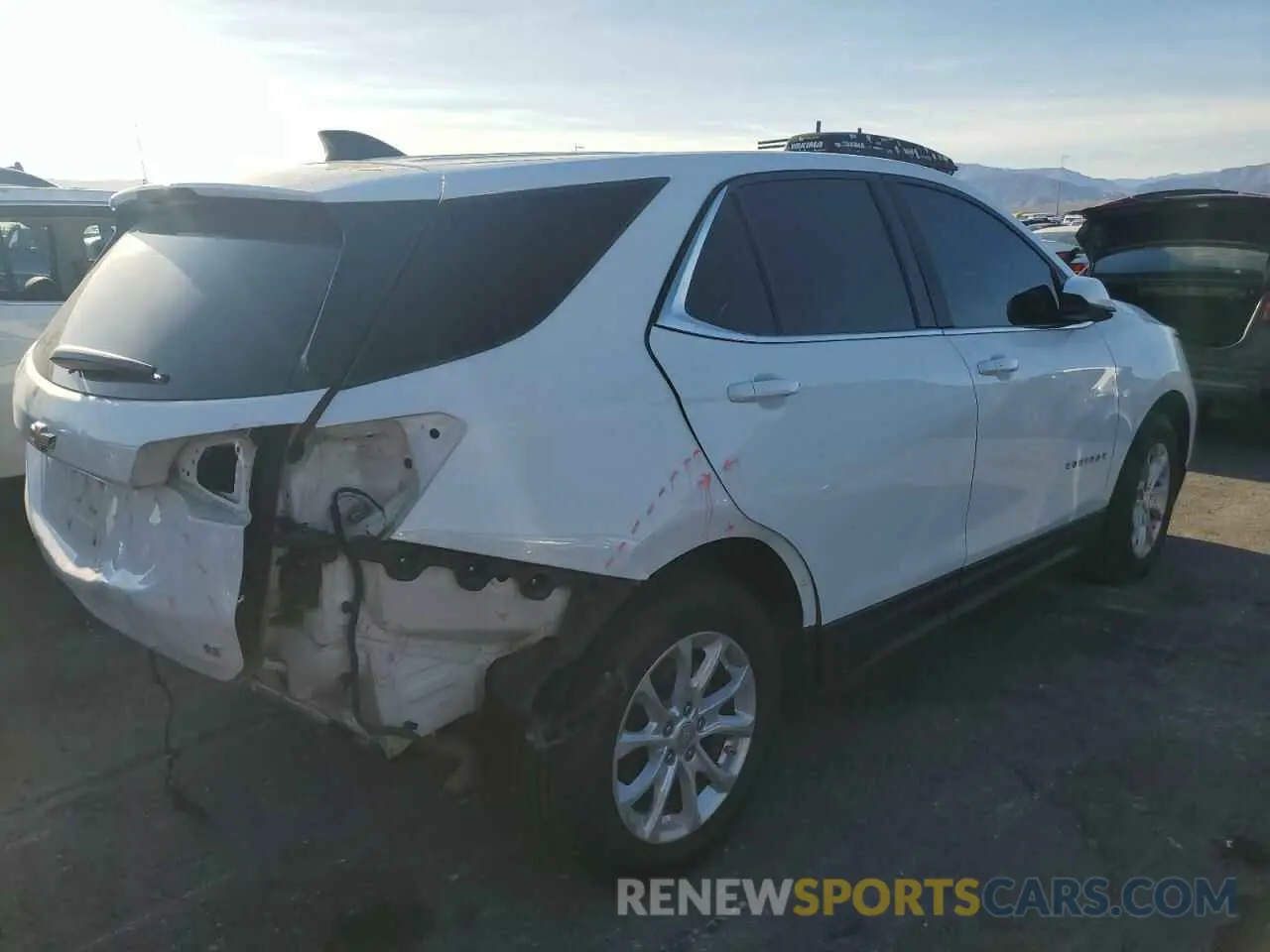 3 Photograph of a damaged car 3GNAXKEVXLS585450 CHEVROLET EQUINOX 2020