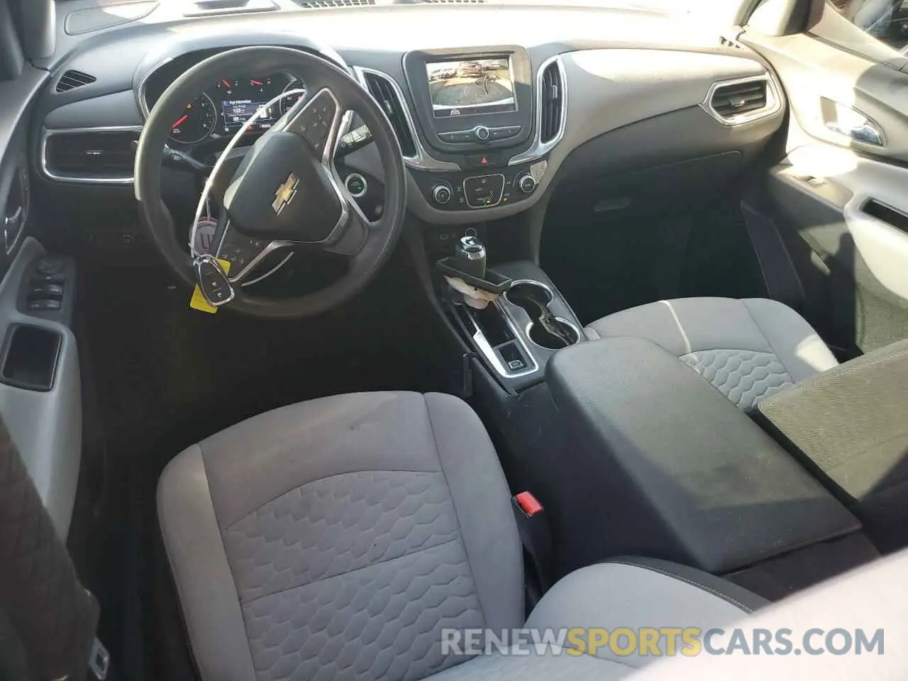 8 Photograph of a damaged car 3GNAXKEVXLS585450 CHEVROLET EQUINOX 2020
