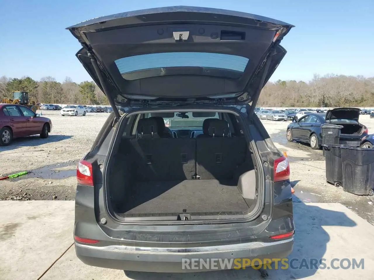 6 Photograph of a damaged car 3GNAXKEVXLS586159 CHEVROLET EQUINOX 2020