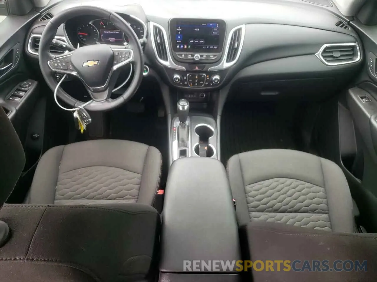 8 Photograph of a damaged car 3GNAXKEVXLS671678 CHEVROLET EQUINOX 2020