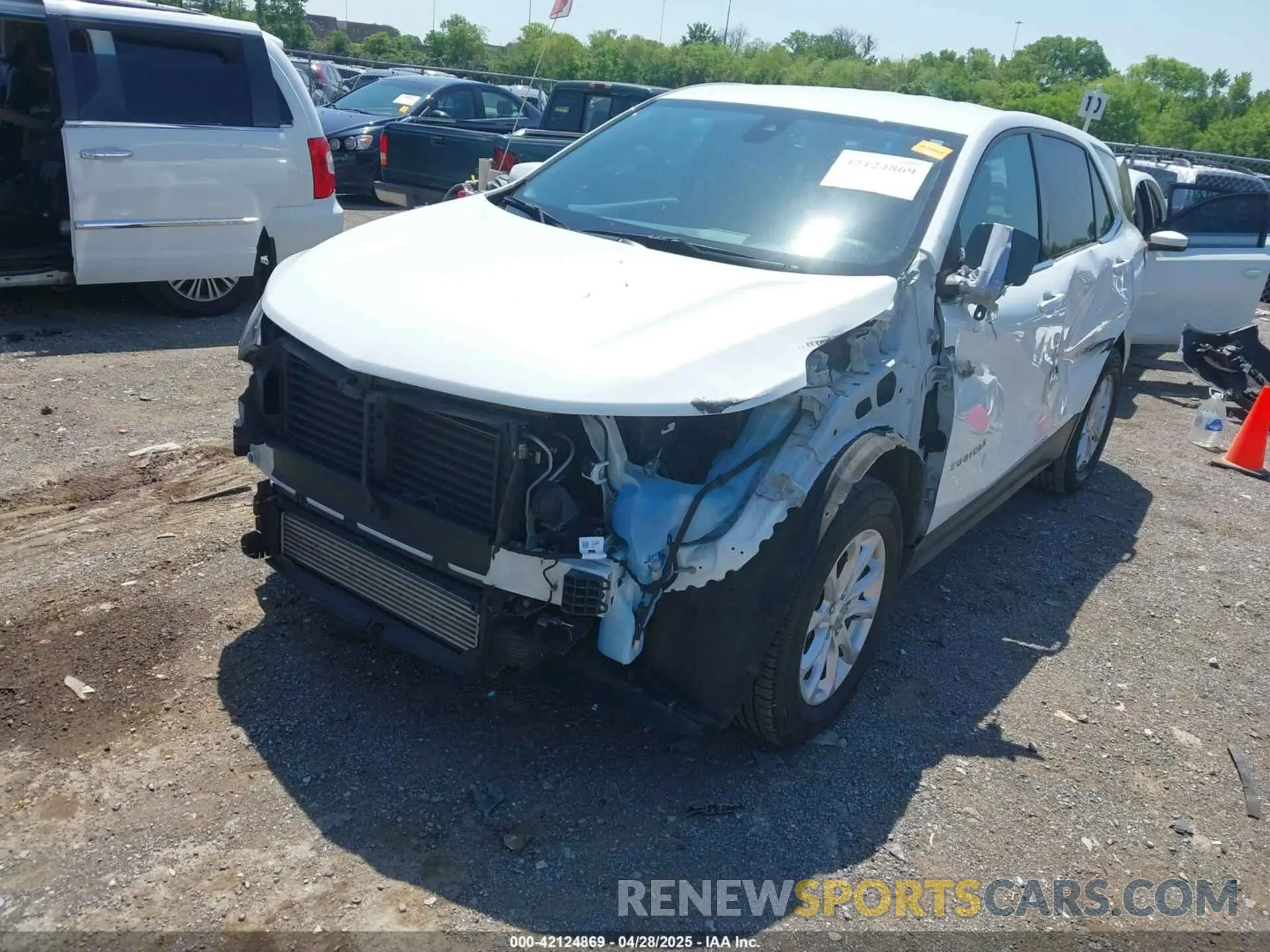 2 Photograph of a damaged car 3GNAXKEVXLS733337 CHEVROLET EQUINOX 2020