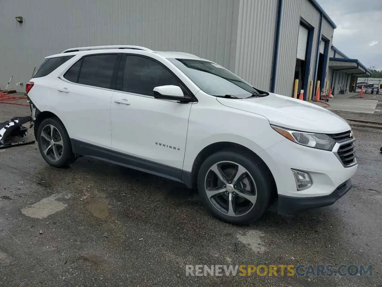 4 Photograph of a damaged car 3GNAXLEX0LS509016 CHEVROLET EQUINOX 2020