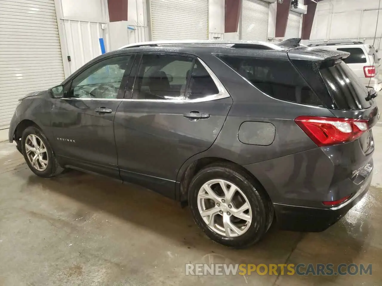 2 Photograph of a damaged car 3GNAXLEX0LS587473 CHEVROLET EQUINOX 2020