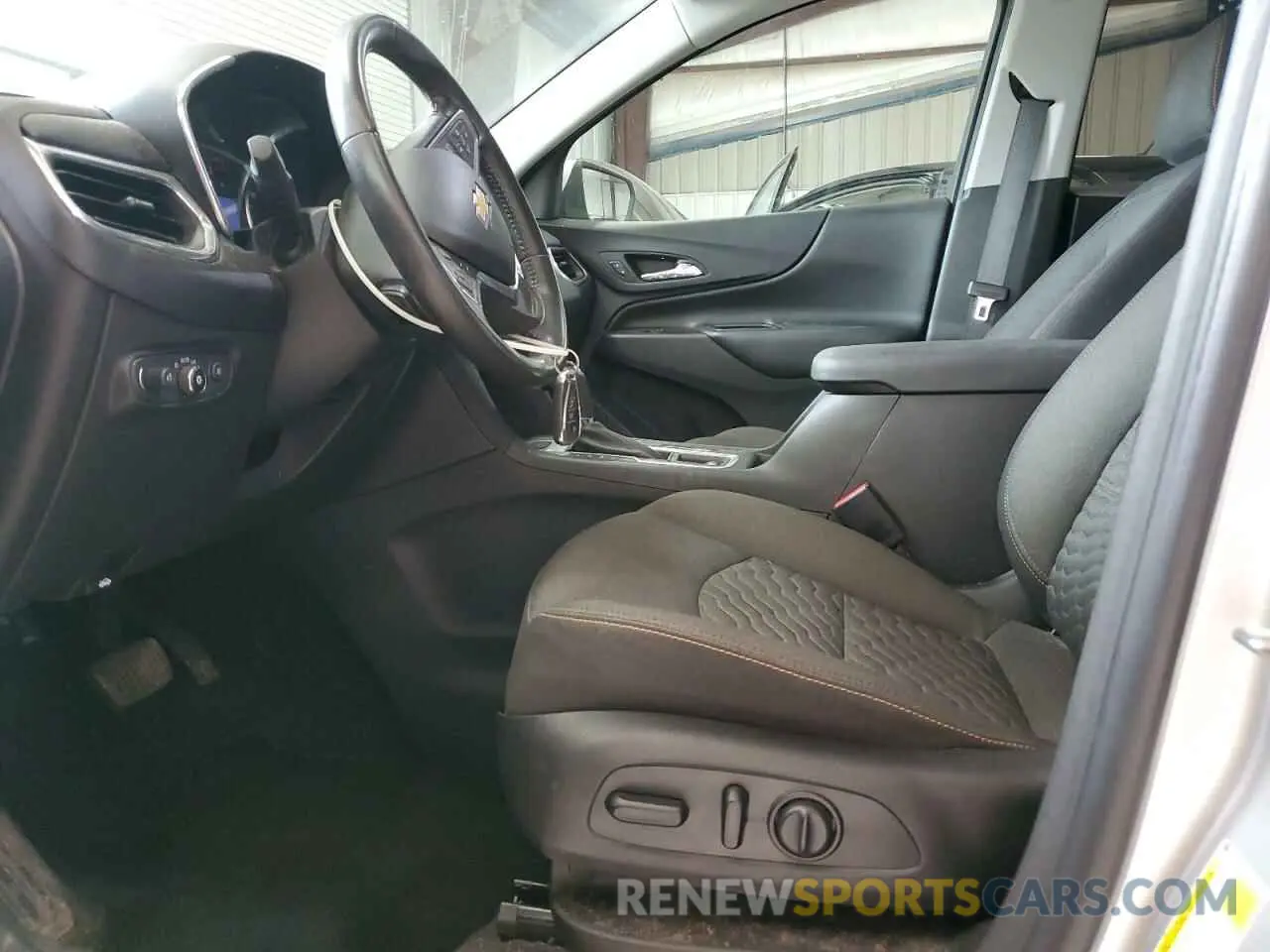 7 Photograph of a damaged car 3GNAXLEX0LS608015 CHEVROLET EQUINOX 2020