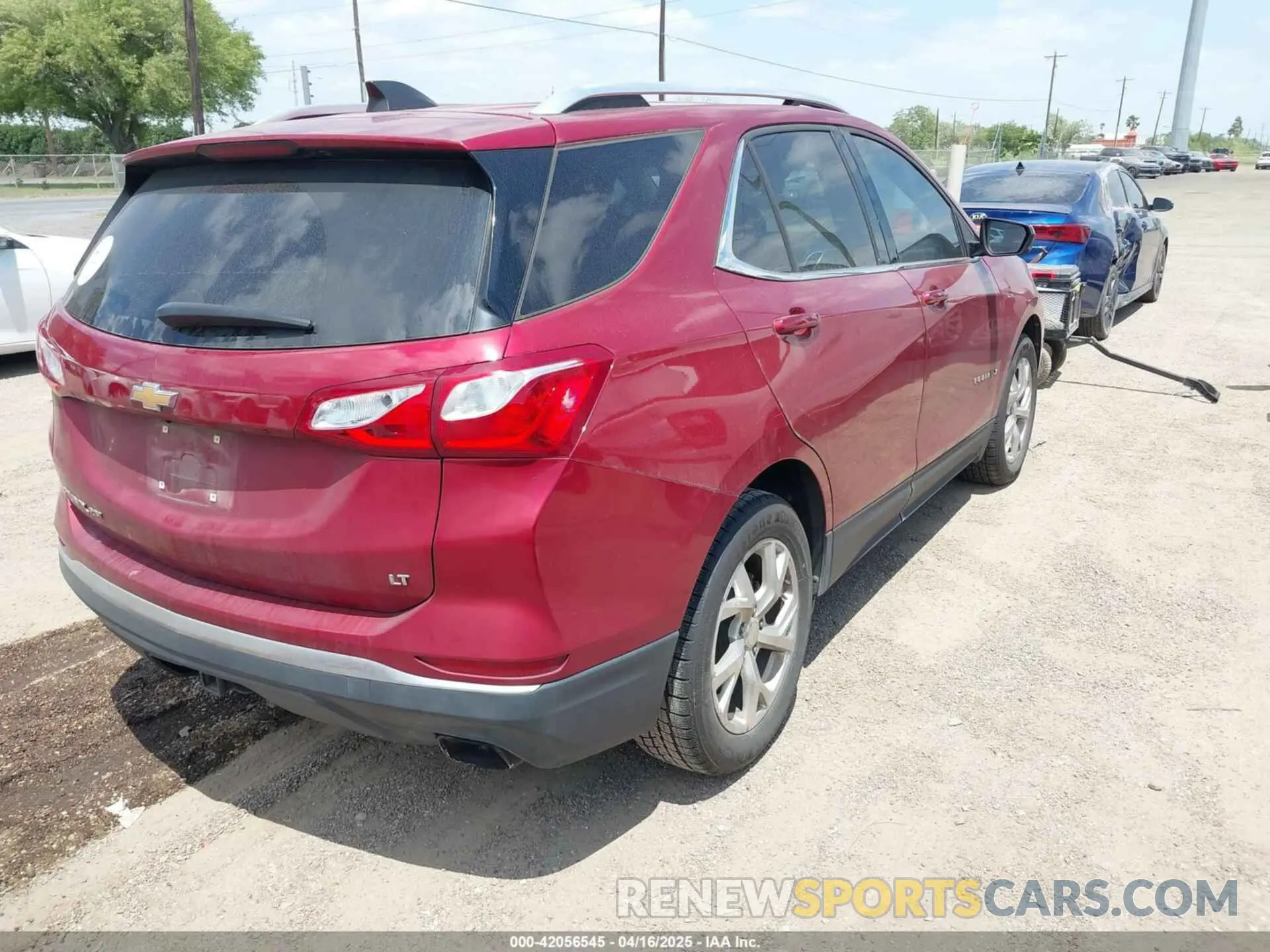 4 Photograph of a damaged car 3GNAXLEX1LL254046 CHEVROLET EQUINOX 2020
