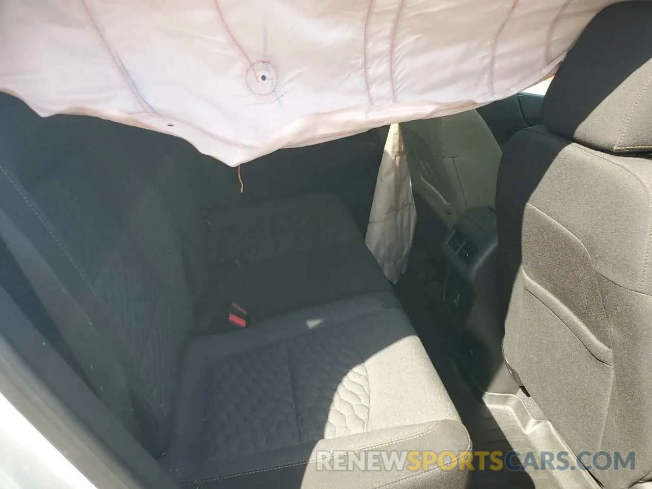 10 Photograph of a damaged car 3GNAXLEX3LS733221 CHEVROLET EQUINOX 2020