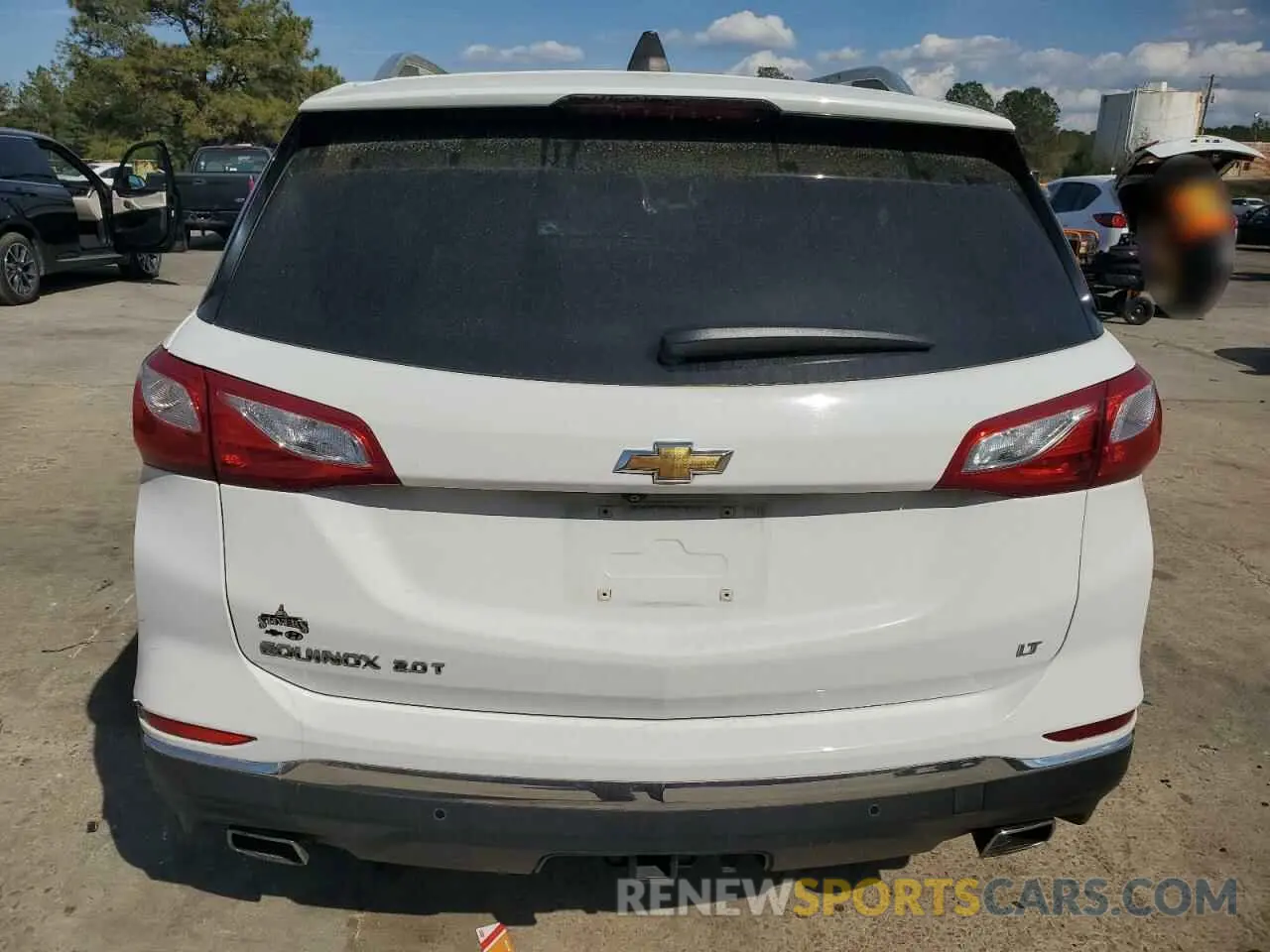 6 Photograph of a damaged car 3GNAXLEX3LS733221 CHEVROLET EQUINOX 2020