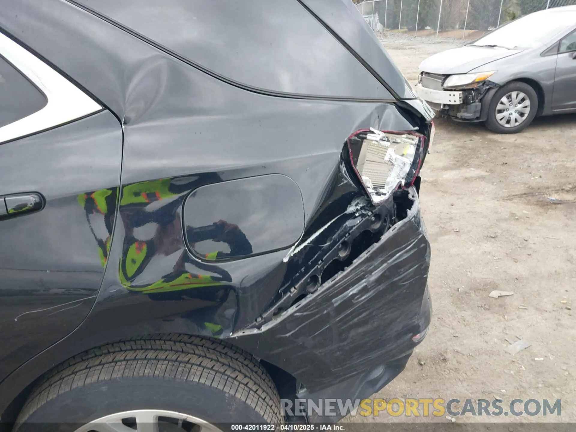 6 Photograph of a damaged car 3GNAXLEX4LL100513 CHEVROLET EQUINOX 2020