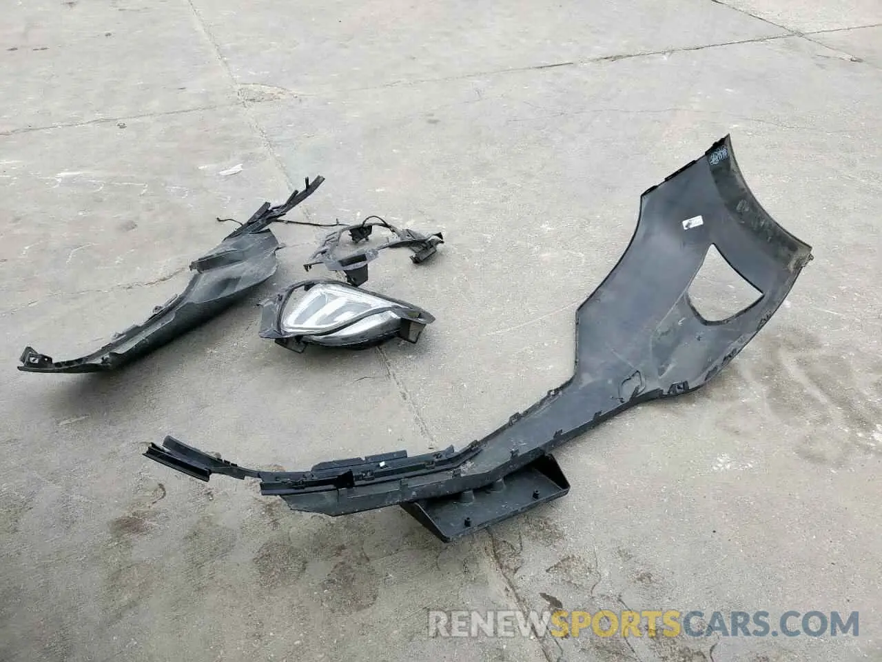 13 Photograph of a damaged car 3GNAXLEX5LS546398 CHEVROLET EQUINOX 2020