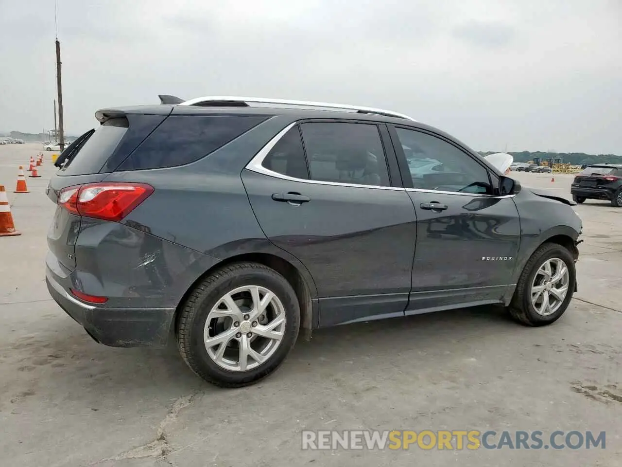 3 Photograph of a damaged car 3GNAXLEX5LS546398 CHEVROLET EQUINOX 2020