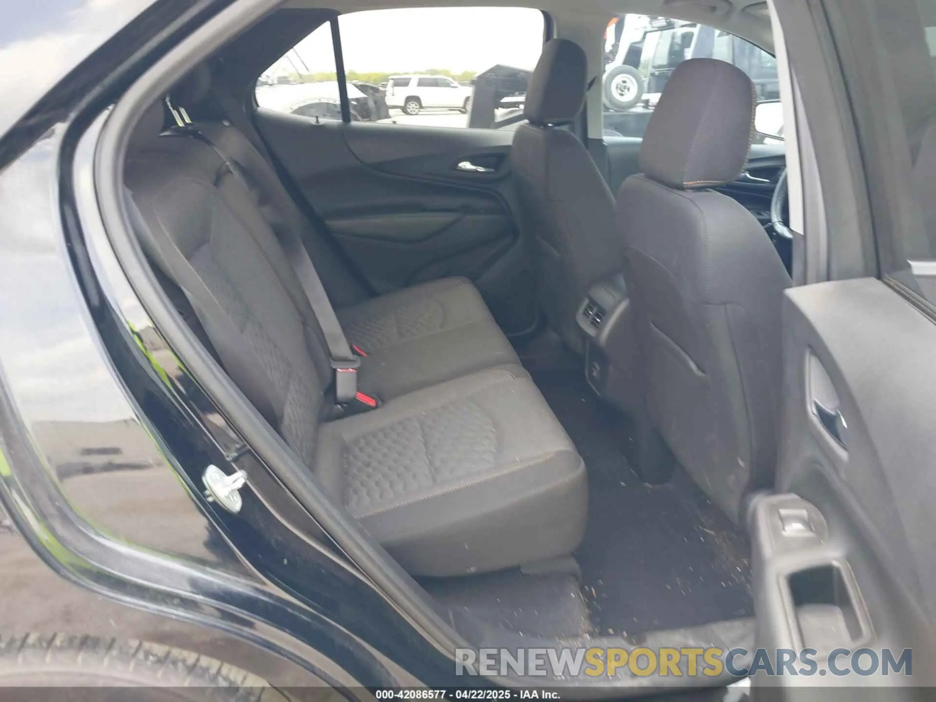 8 Photograph of a damaged car 3GNAXLEX6LL315262 CHEVROLET EQUINOX 2020