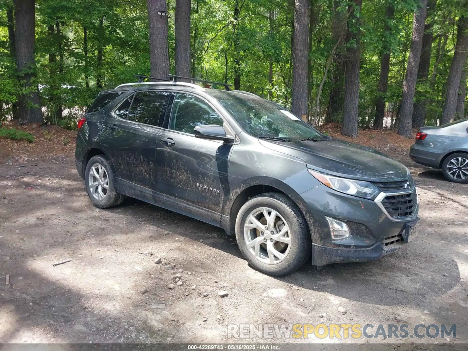 1 Photograph of a damaged car 3GNAXLEX7LS631758 CHEVROLET EQUINOX 2020