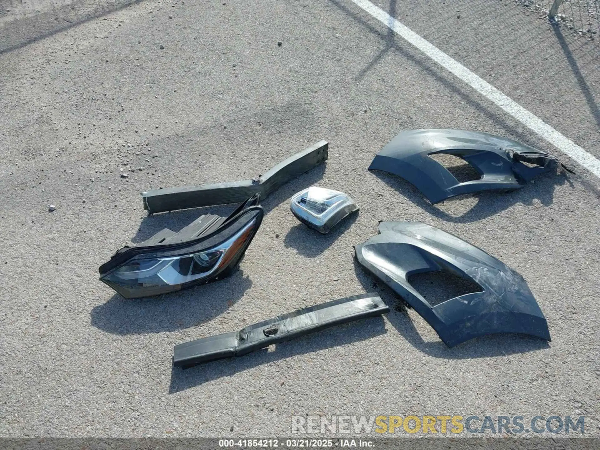 11 Photograph of a damaged car 3GNAXLEX8LS543530 CHEVROLET EQUINOX 2020