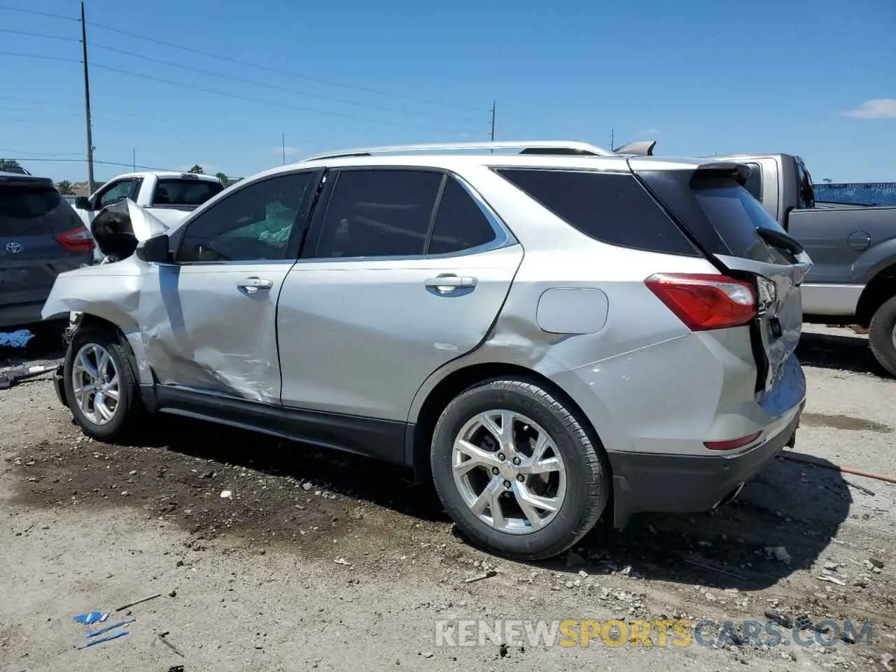 2 Photograph of a damaged car 3GNAXLEX8LS591335 CHEVROLET EQUINOX 2020