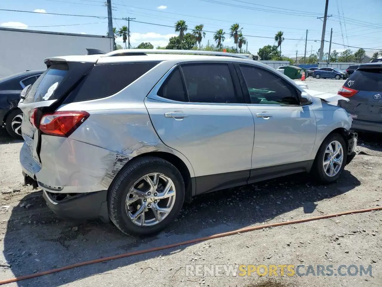 3 Photograph of a damaged car 3GNAXLEX8LS591335 CHEVROLET EQUINOX 2020