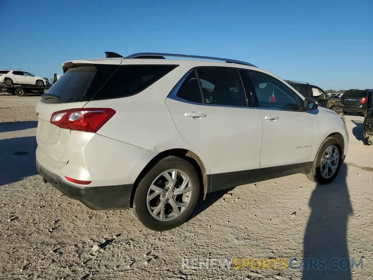 3 Photograph of a damaged car 3GNAXLEX9LS710641 CHEVROLET EQUINOX 2020