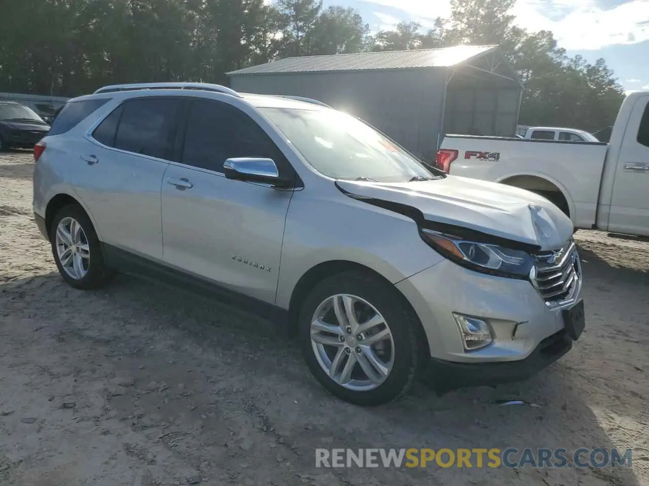 4 Photograph of a damaged car 3GNAXNEV0LS571090 CHEVROLET EQUINOX 2020