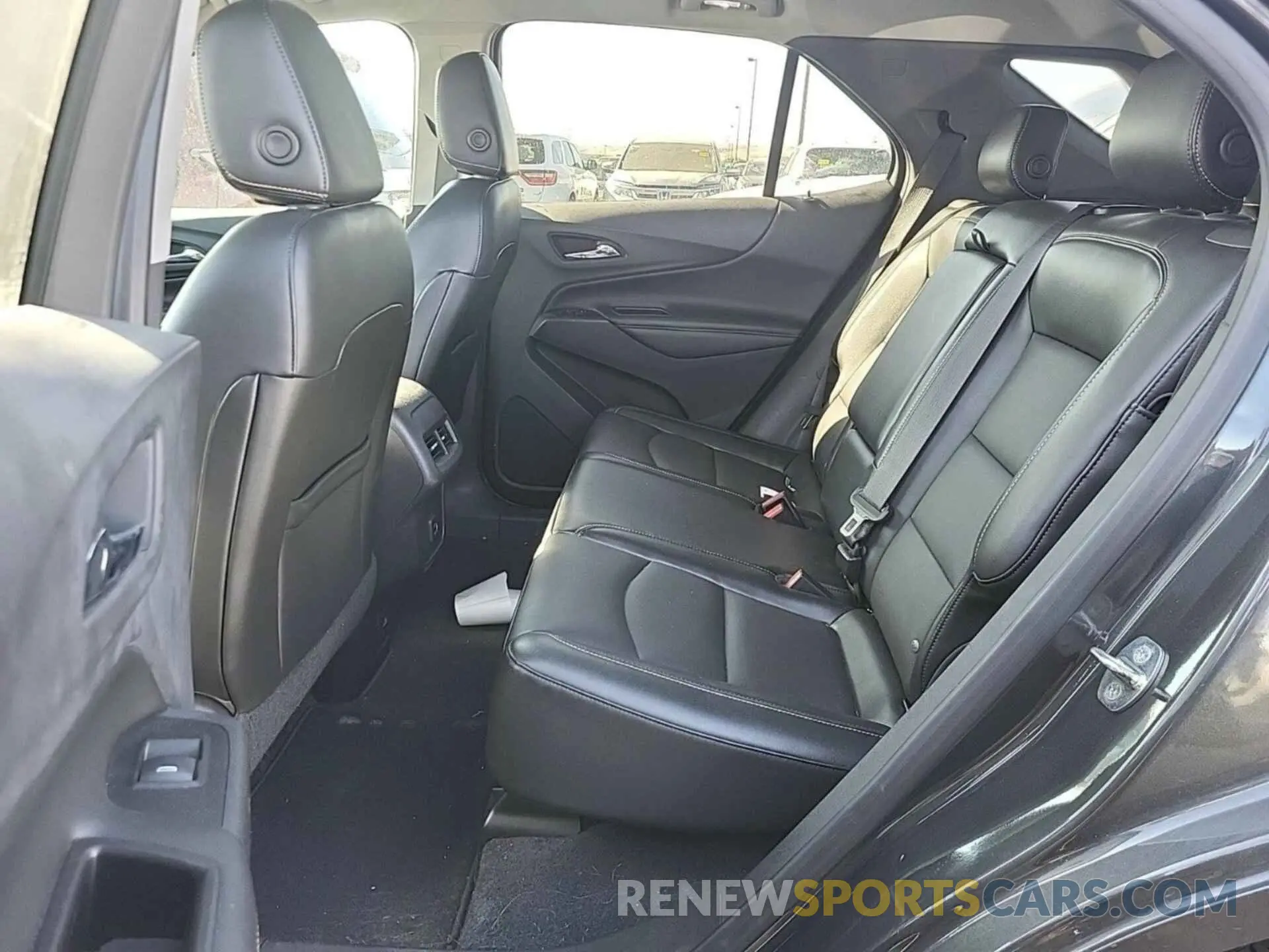 19 Photograph of a damaged car 3GNAXNEV1LS585421 CHEVROLET EQUINOX 2020