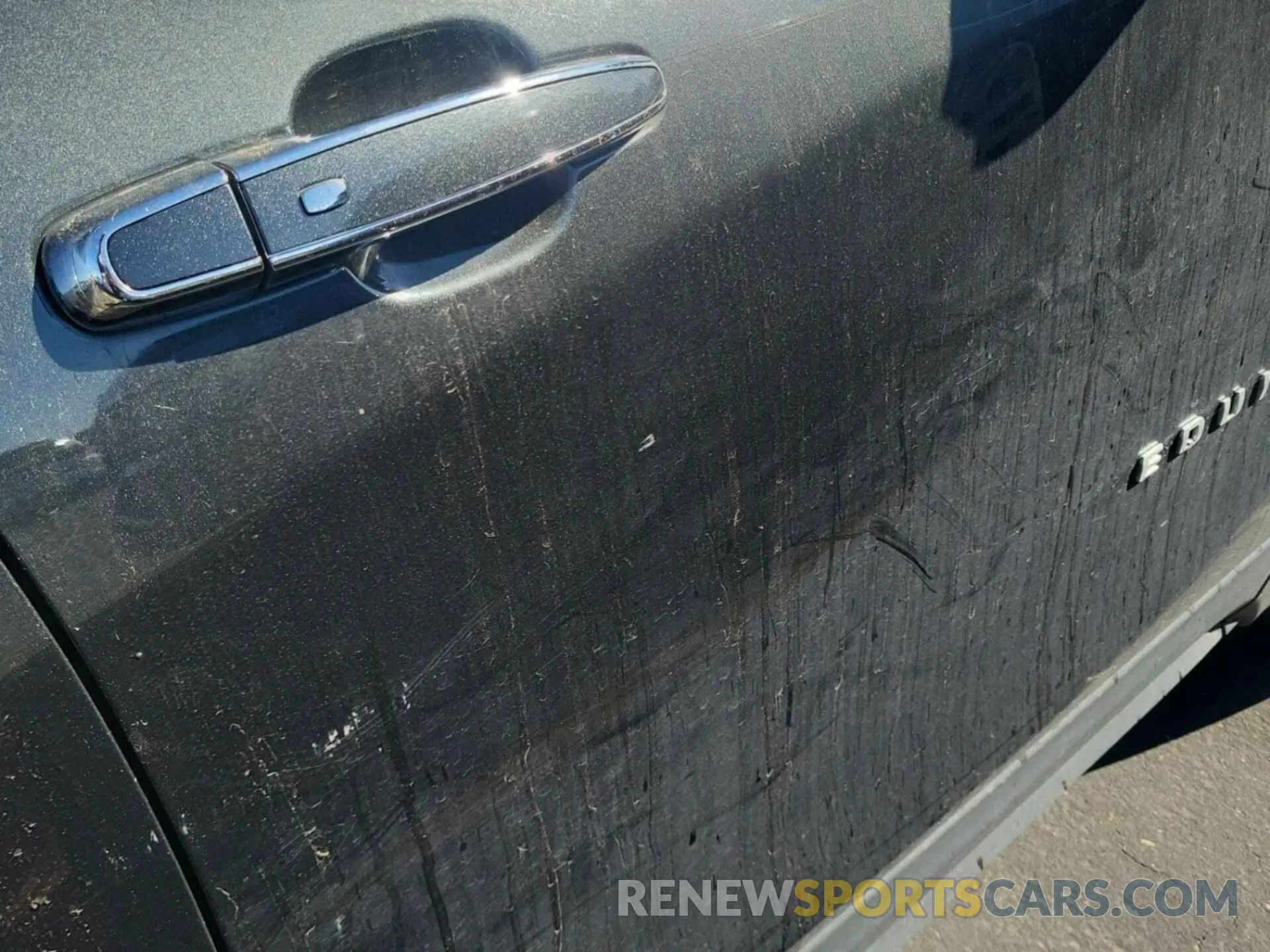 25 Photograph of a damaged car 3GNAXNEV1LS585421 CHEVROLET EQUINOX 2020
