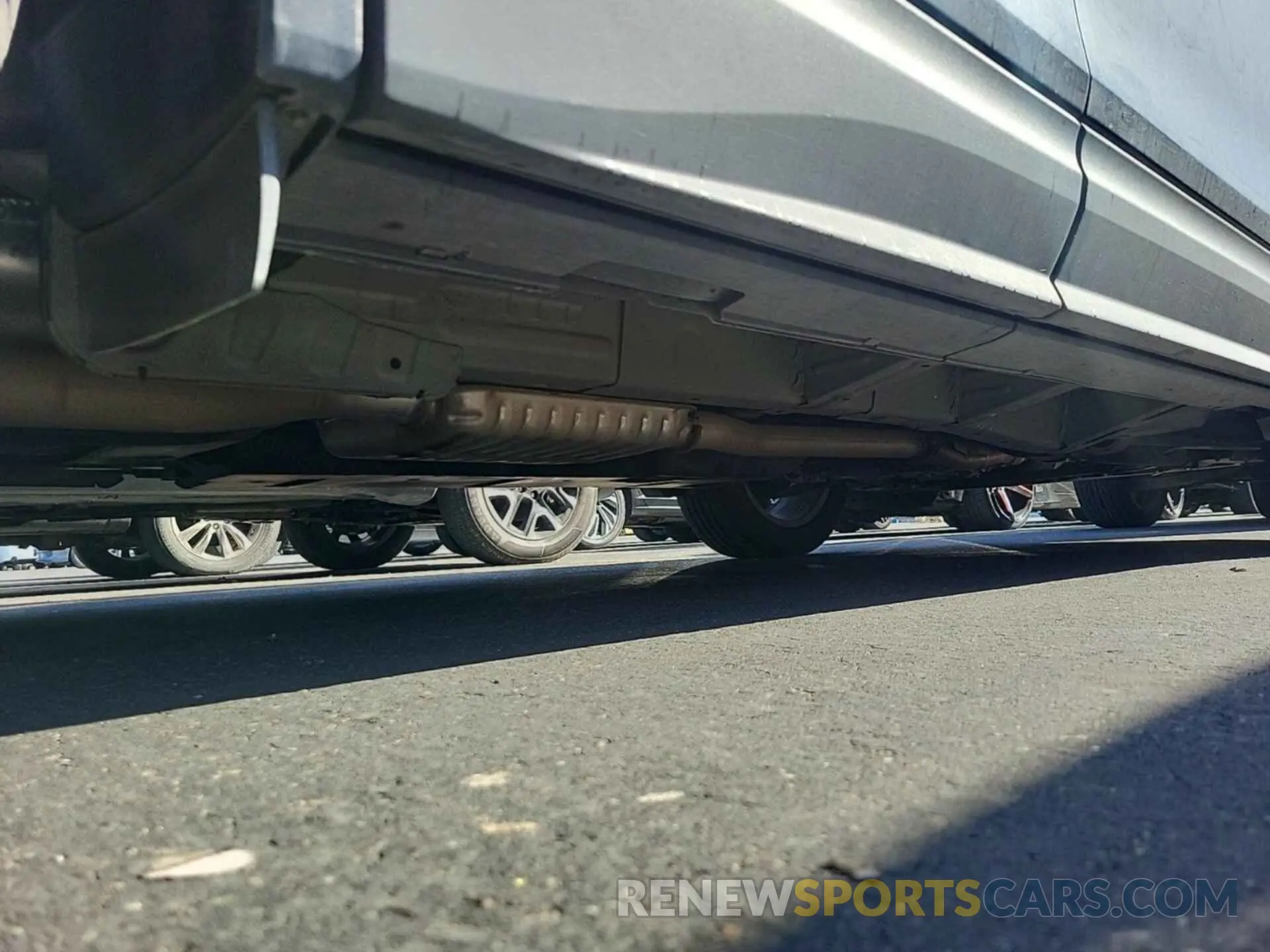 31 Photograph of a damaged car 3GNAXNEV1LS585421 CHEVROLET EQUINOX 2020