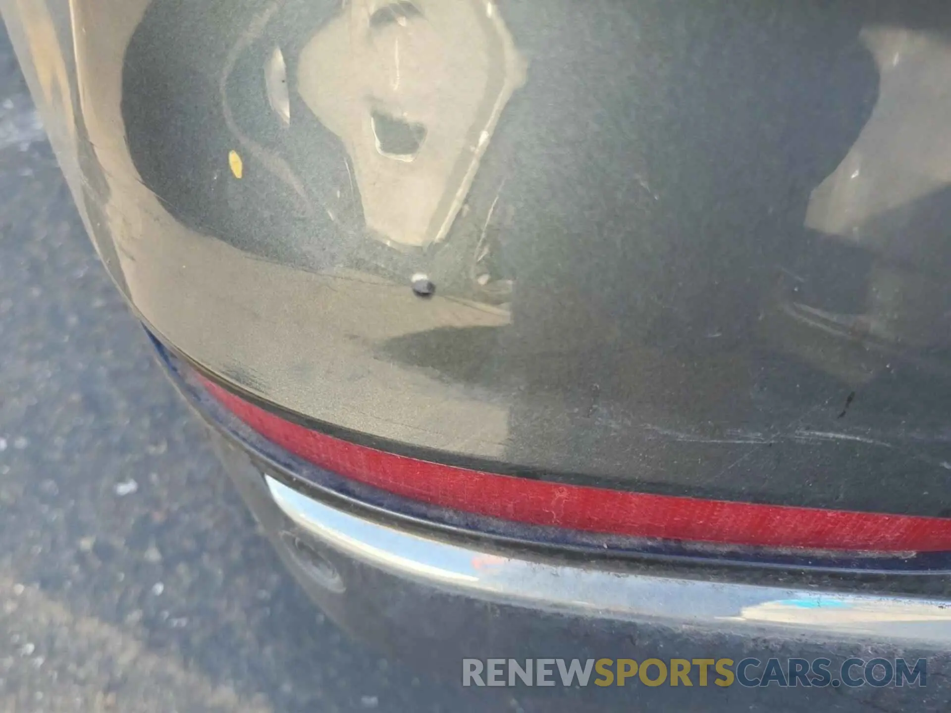 32 Photograph of a damaged car 3GNAXNEV1LS585421 CHEVROLET EQUINOX 2020