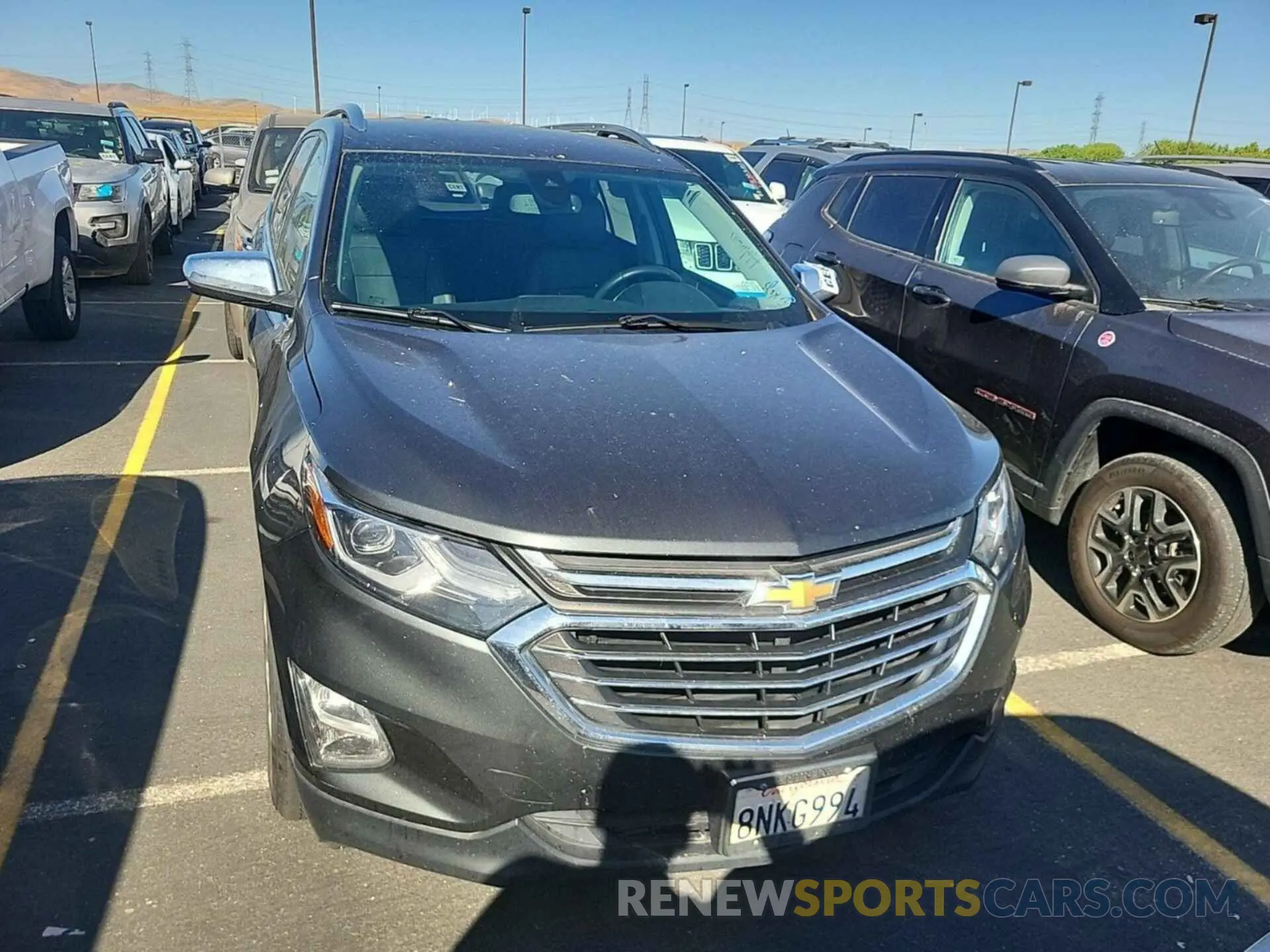 4 Photograph of a damaged car 3GNAXNEV1LS585421 CHEVROLET EQUINOX 2020