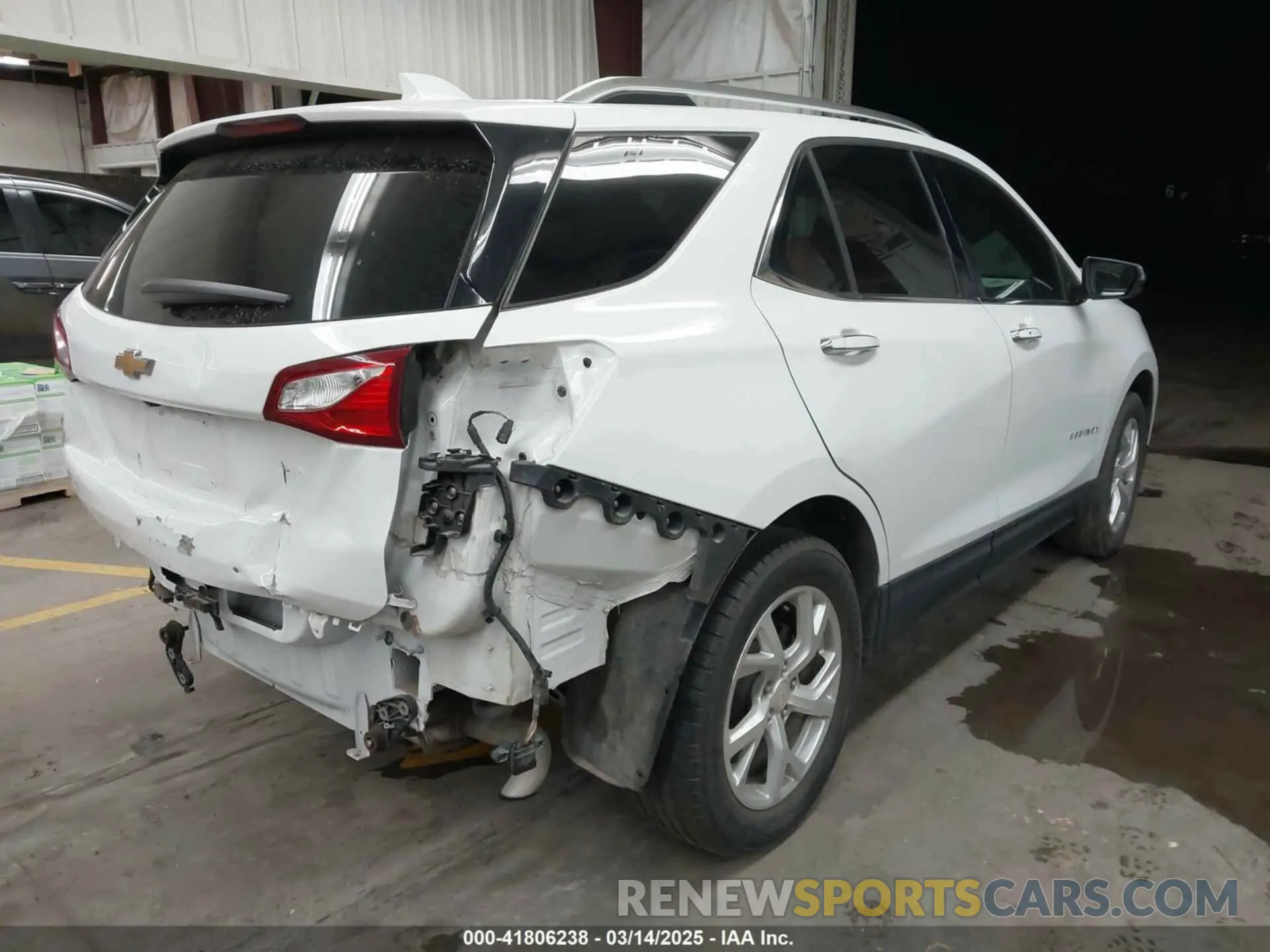 4 Photograph of a damaged car 3GNAXNEV2LS676794 CHEVROLET EQUINOX 2020